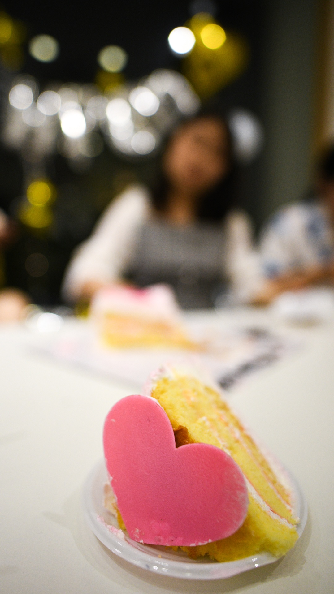 Co gai nguoi diec o tiem giat la,  bay toi Han Quoc,  du lich Han Quoc,  tiem giat la nguoi diec anh 34