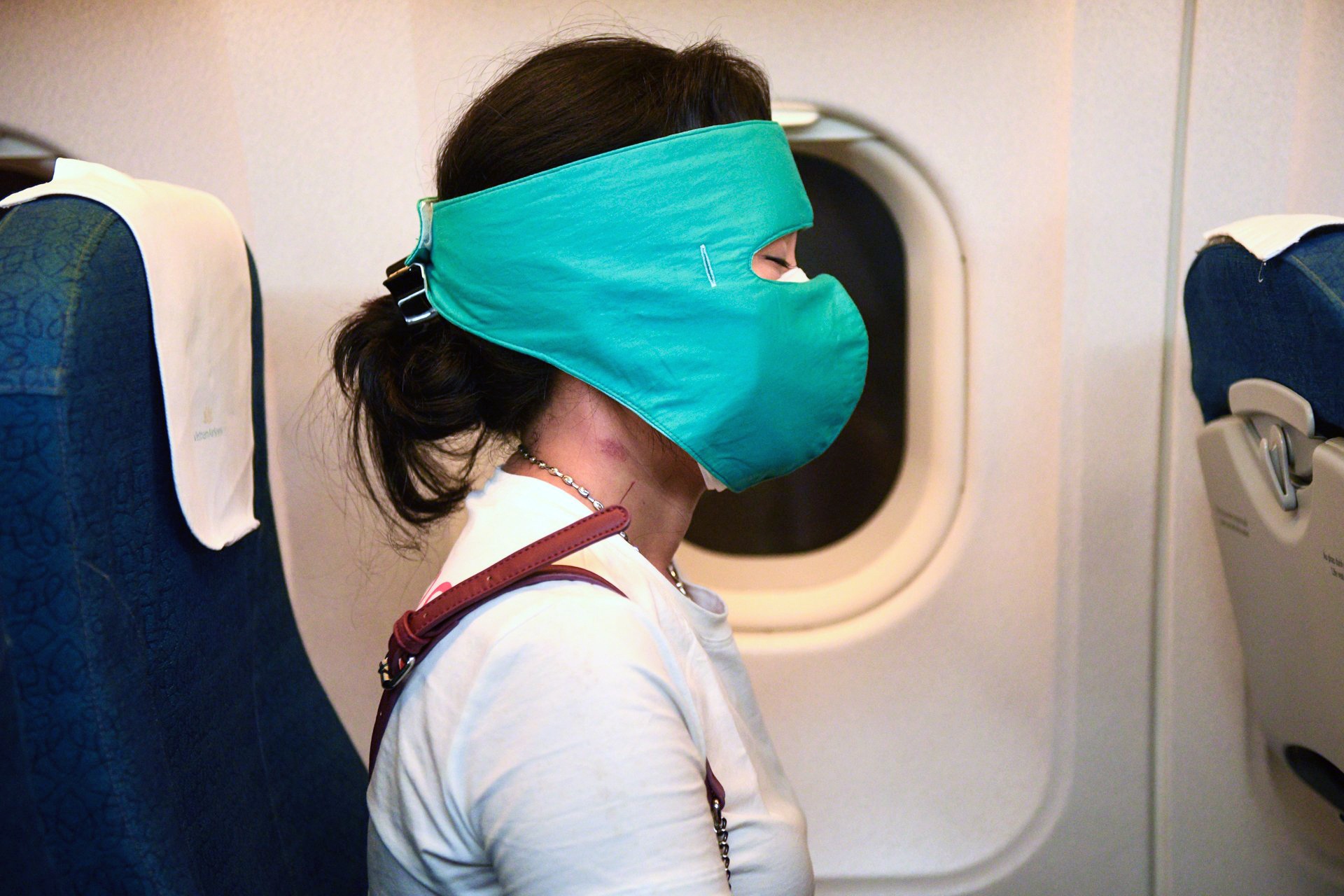 Muon kieu phong bi tren may bay nhung ngay dich lay lan hinh anh