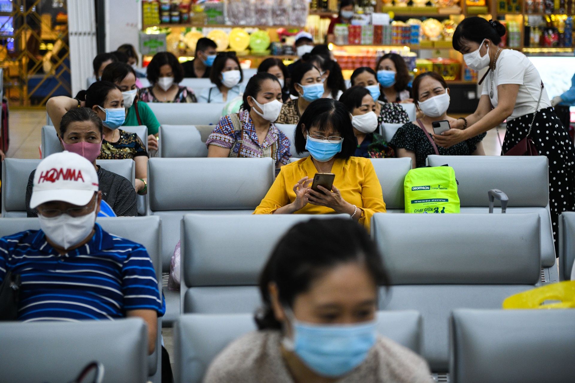 mac bao ho kin mit,  san bay mua dich,  chuyen bay mua dich anh 1