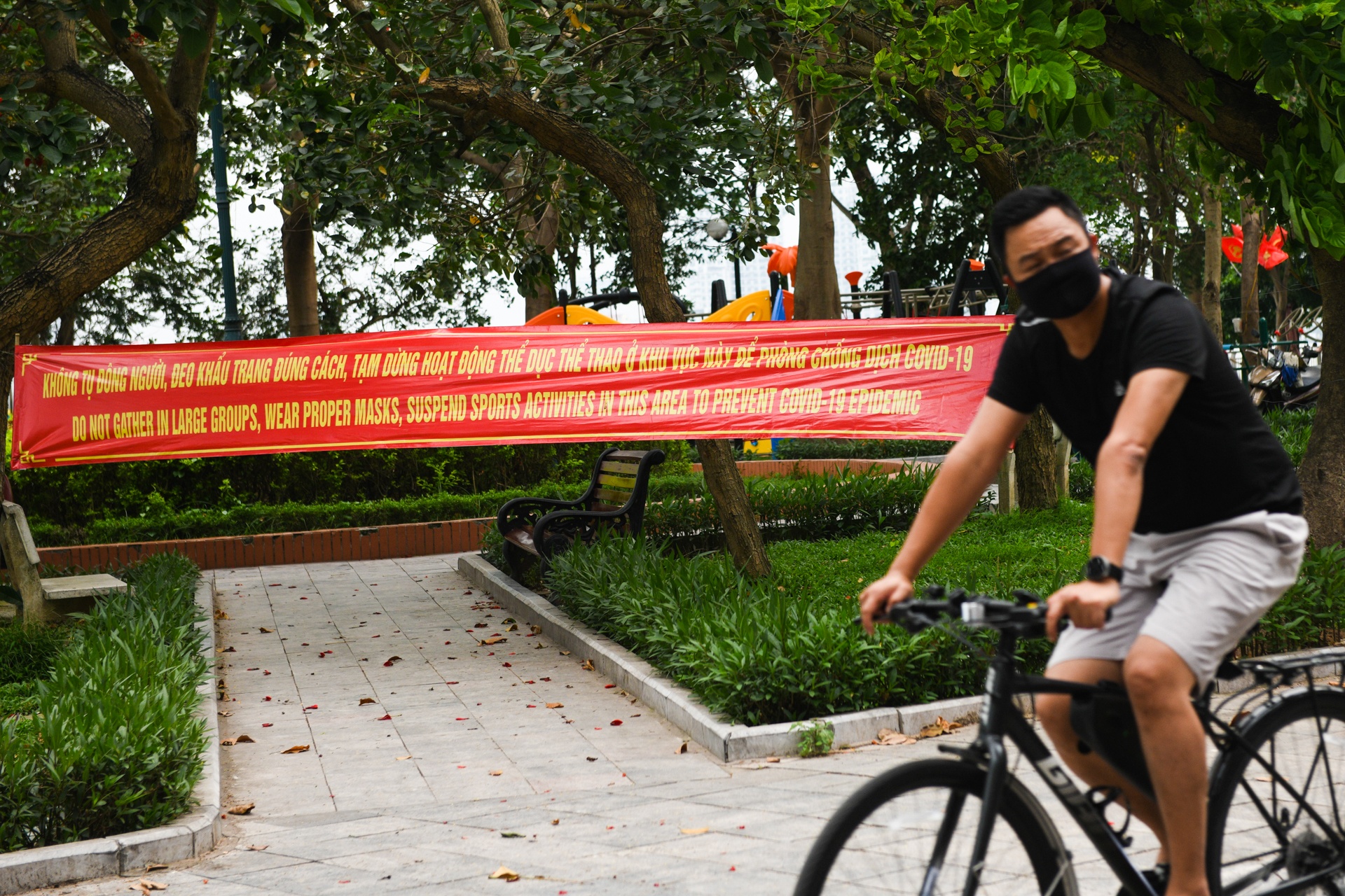 Cuoc song dao lon,  dich covid-19 bung phat,  dai dich covid-19 anh 18