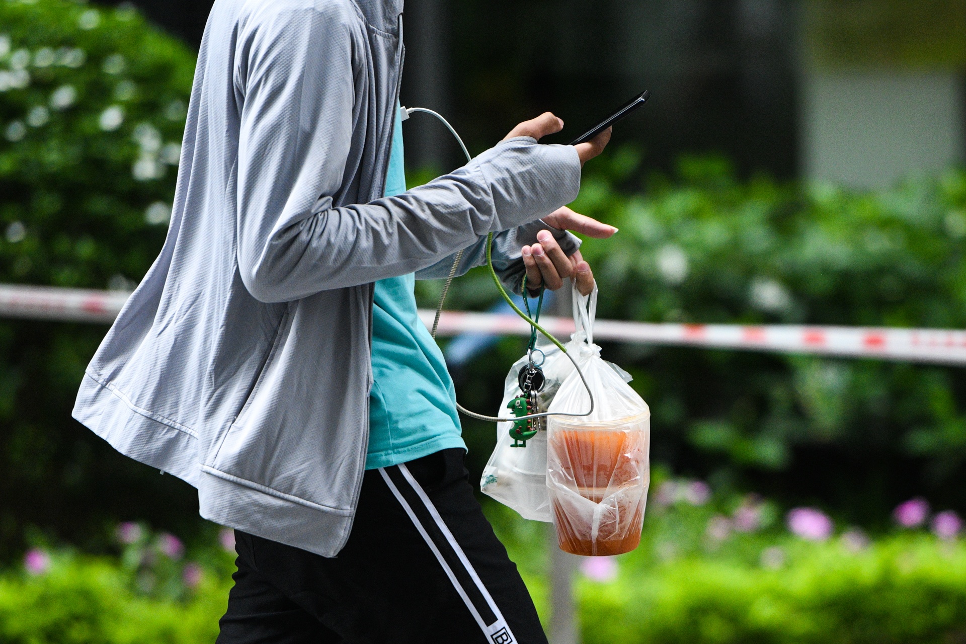 phong toa toa nha o times city,  tiep te thuc pham anh 9