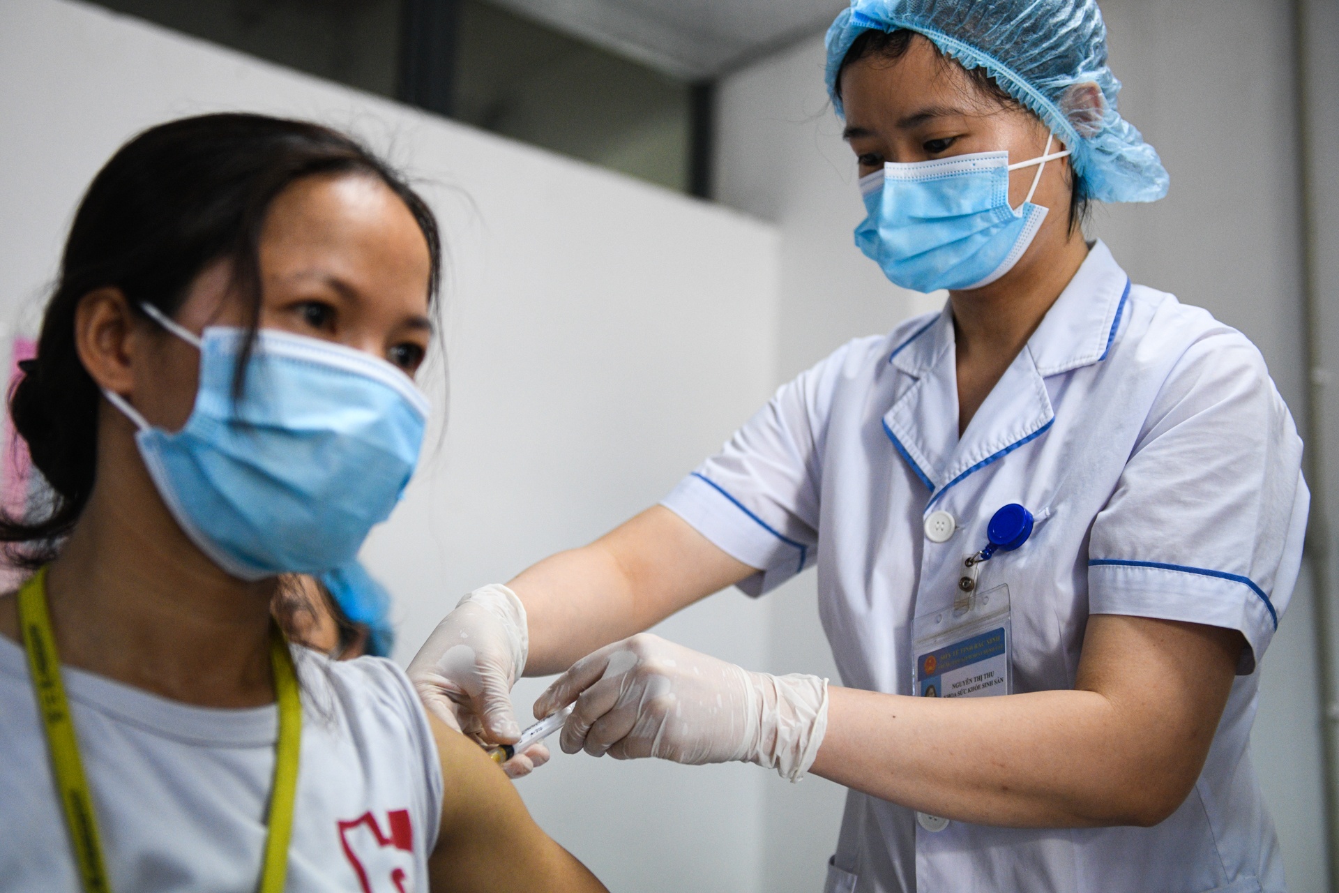 Tiêm vaccine cho công nhân tại Bắc Ninh,  khu công nghiệp Quế Võ ảnh 6 Tiem vaccine cho cong nhan tai Bac Ninh,  khu cong nghiep Que Vo anh 6