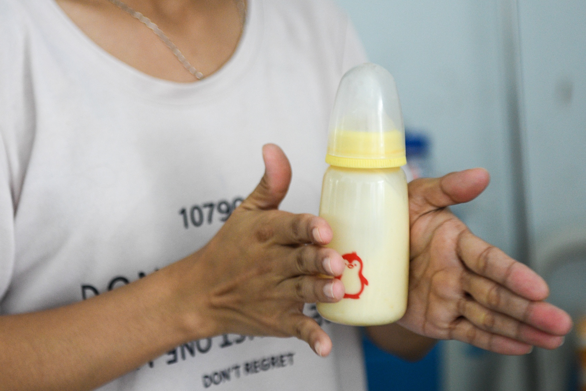 Ben trong khu dieu tri F0,  benh vien da chien so 1 anh 5