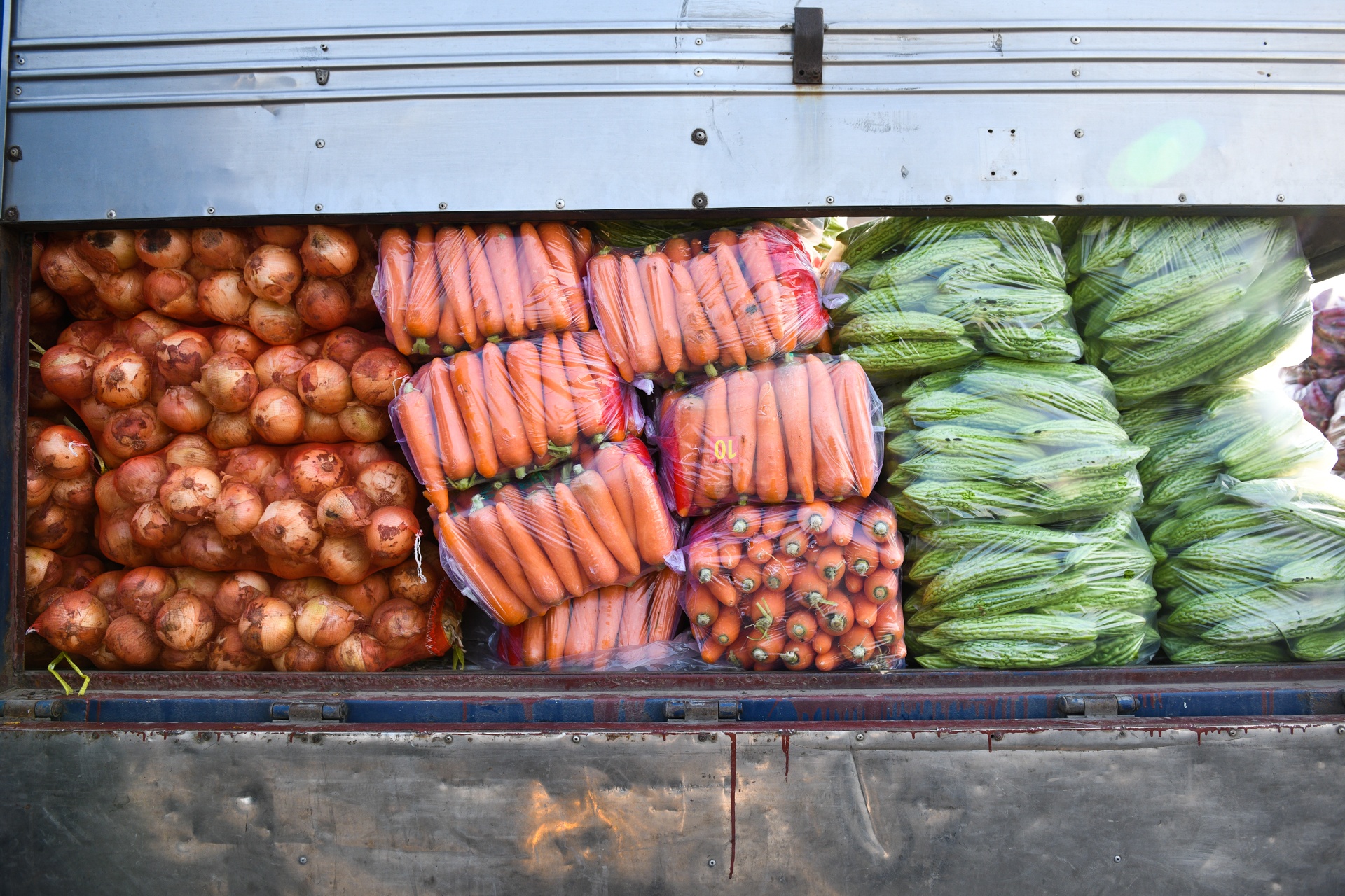 tieu thu nong san,  thanh pho bac ninh,  ban hang tren quoc lo 18 anh 4