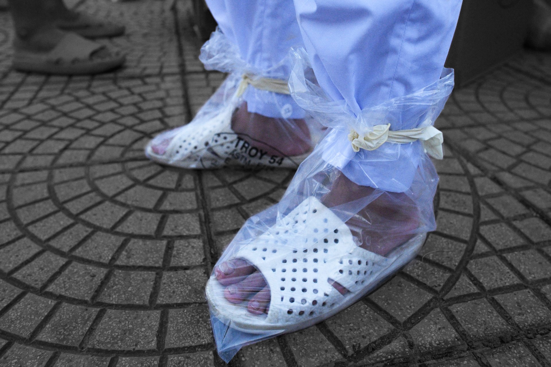 Nhung nguoi hung 'dep to ong' o tam dich Bac Ninh hinh anh