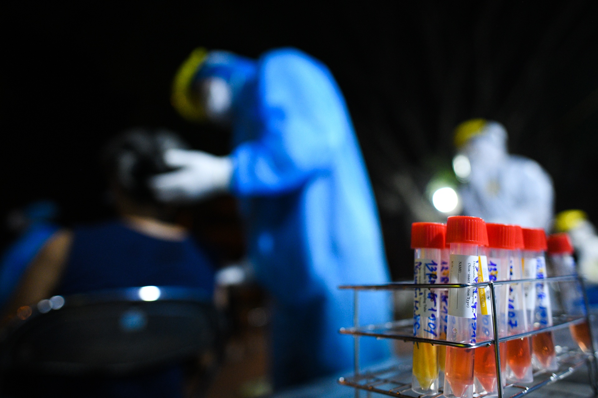 Tâm dịch Bắc Ninh, cuộc chiến không ngày đêm ảnh 26 Tam dich Bac Ninh, cuoc chien khong ngay dem anh 26