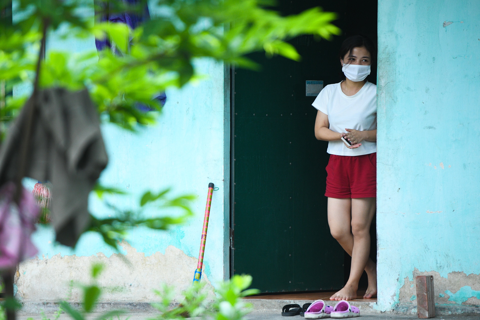 Canh doi nhung cong nhan bi ket lai Bac Ninh hinh anh