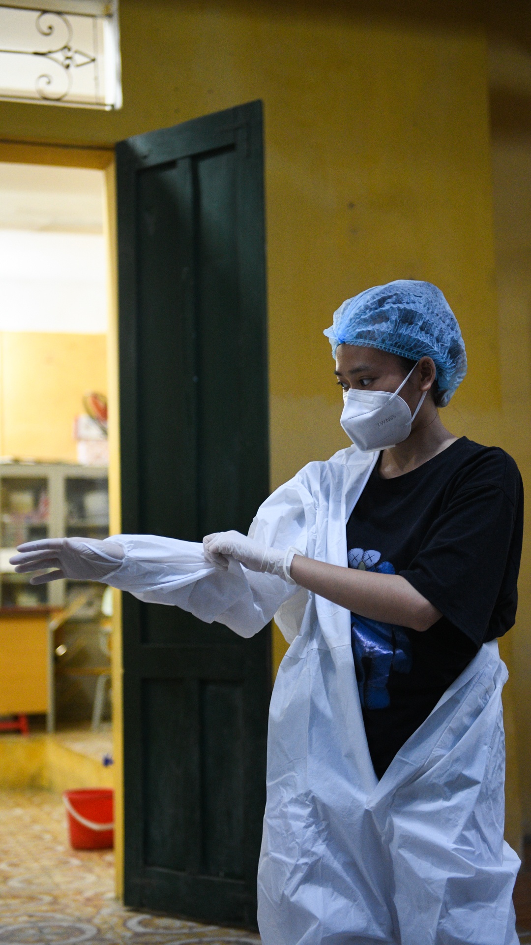Nữ sinh viên tình nguyện đi chống dịch,   ảnh 18 Nu sinh vien tinh nguyen di chong dich, anh 18