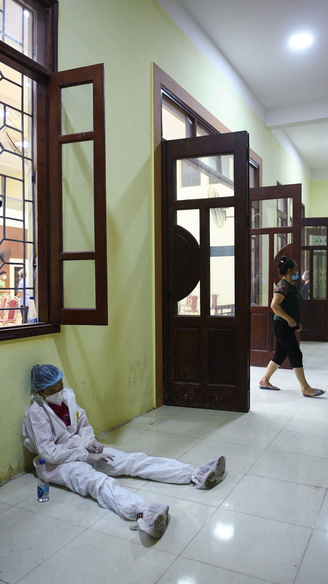 Nữ sinh viên tình nguyện đi chống dịch,   ảnh 38 Nu sinh vien tinh nguyen di chong dich, anh 38