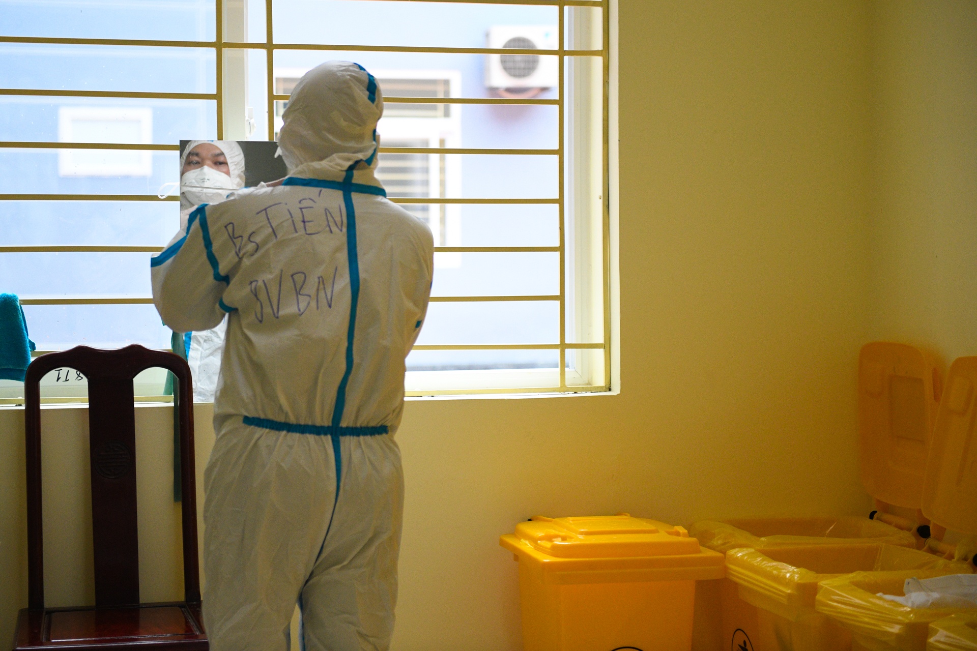 Nhung buc thu cam on tu tam dich,  khu dieu tri benh nhan covid-19 anh 7