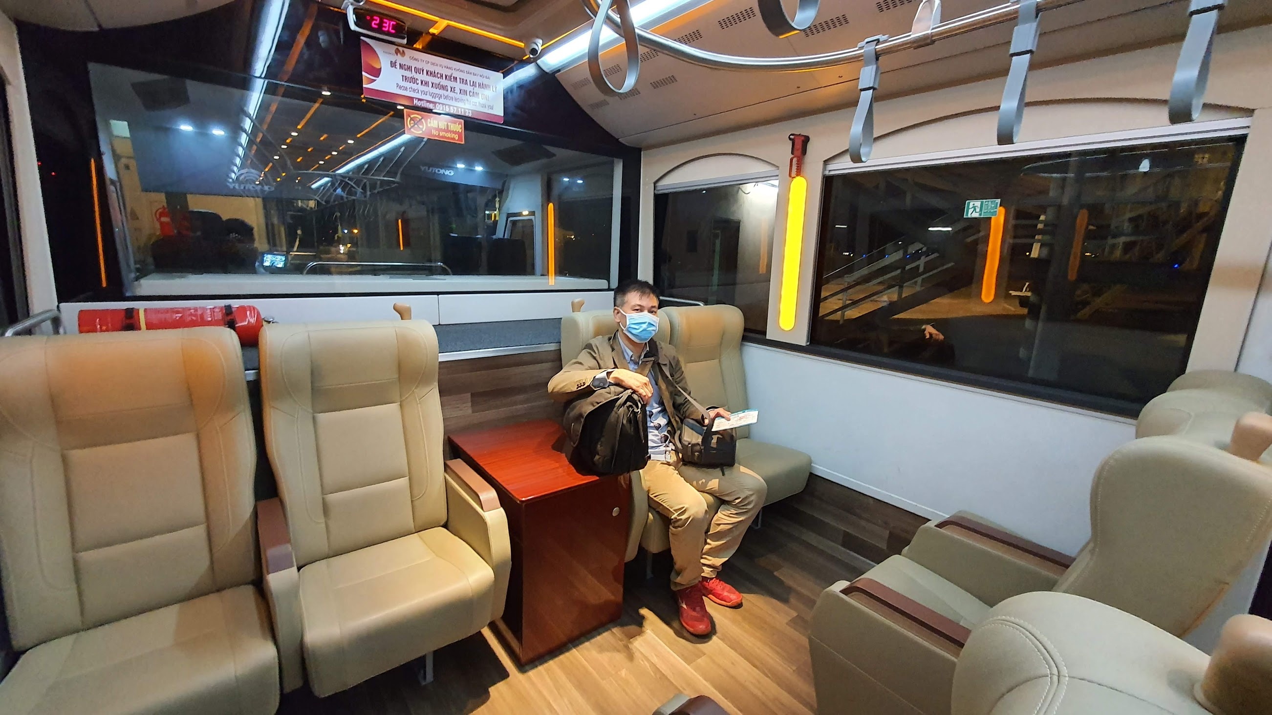 phong vien anh,  anh bao chi,  tac nghiep dich covid-19 anh 2