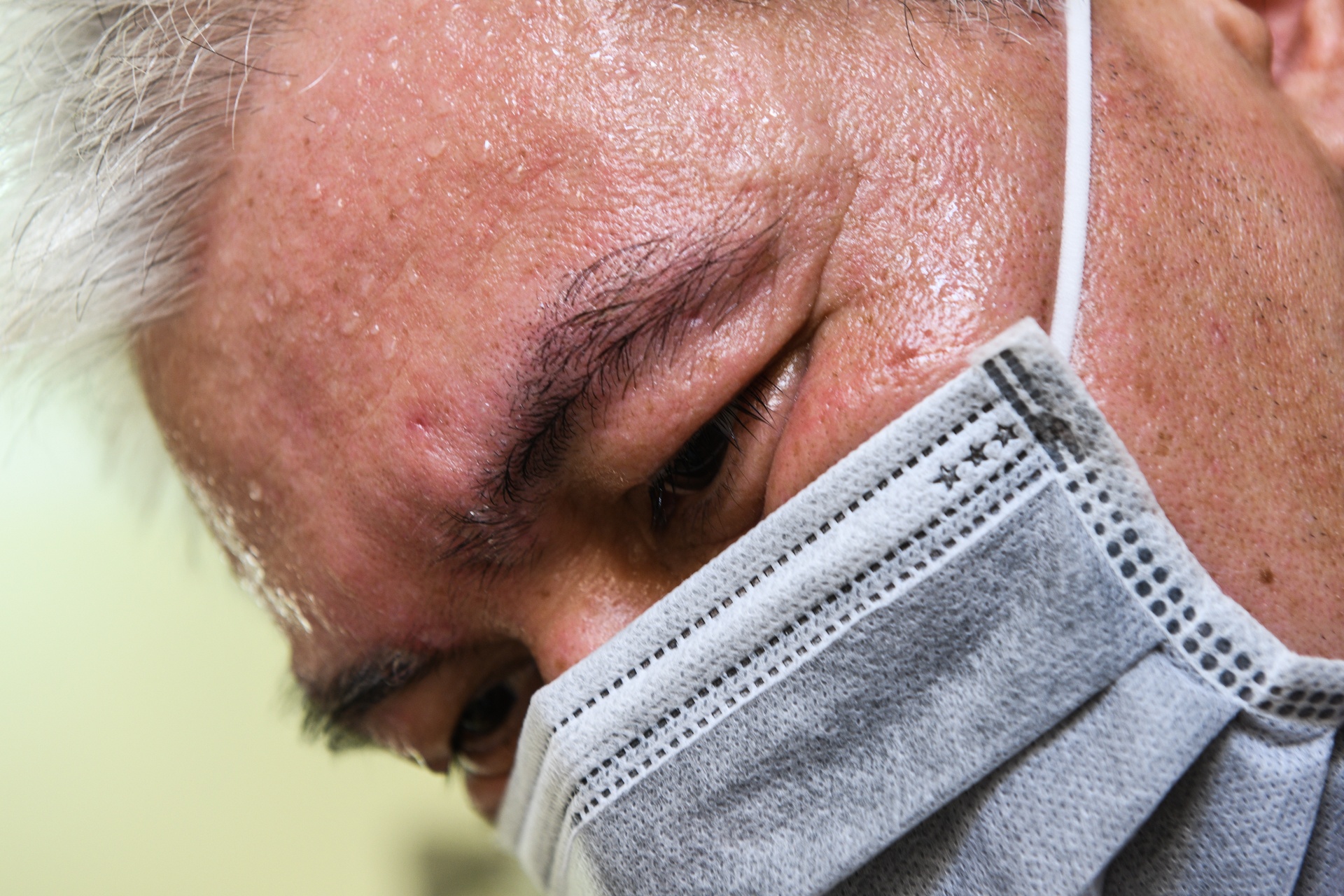 phong vien anh,  anh bao chi,  tac nghiep dich covid-19 anh 27