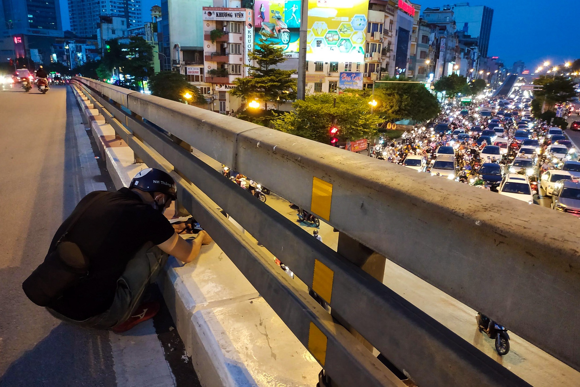 phong vien anh,  anh bao chi,  tac nghiep dich covid-19 anh 15