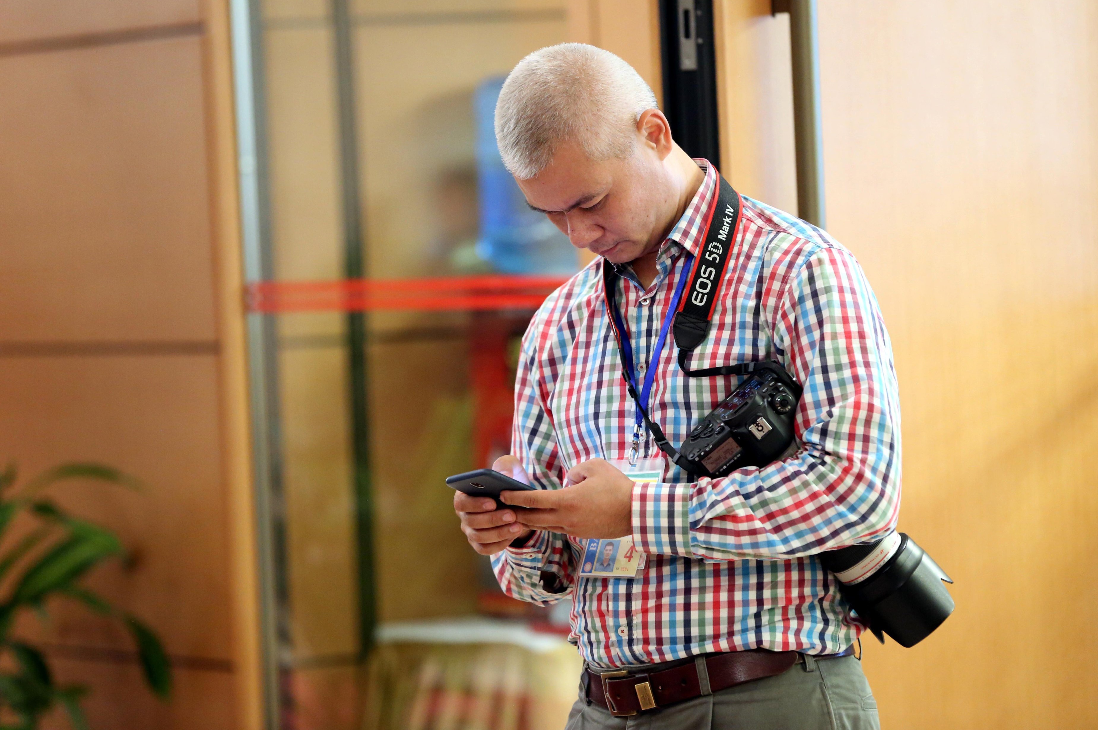 phong vien anh,  anh bao chi,  tac nghiep dich covid-19 anh 11