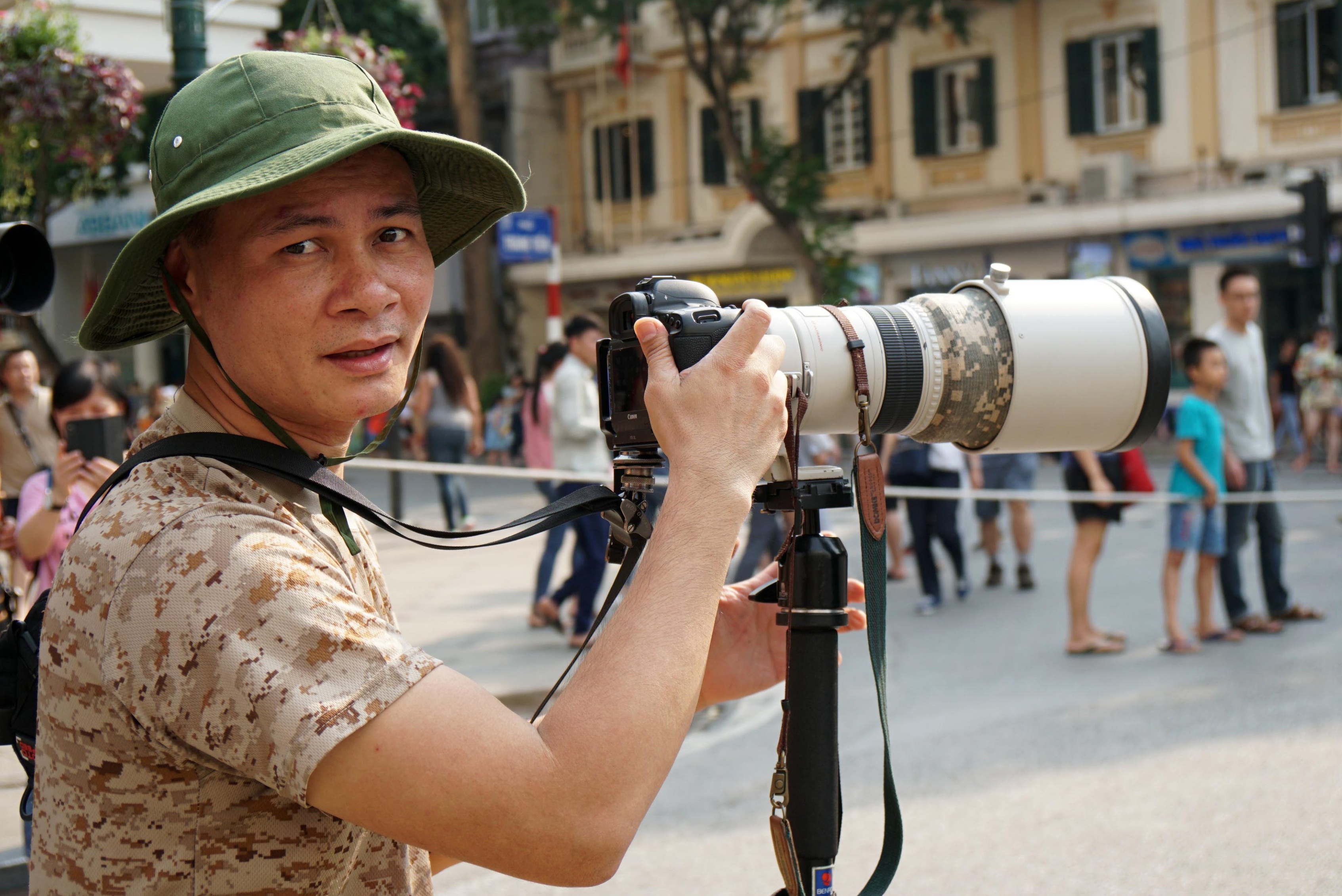 phong vien anh,  anh bao chi,  tac nghiep dich covid-19 anh 16