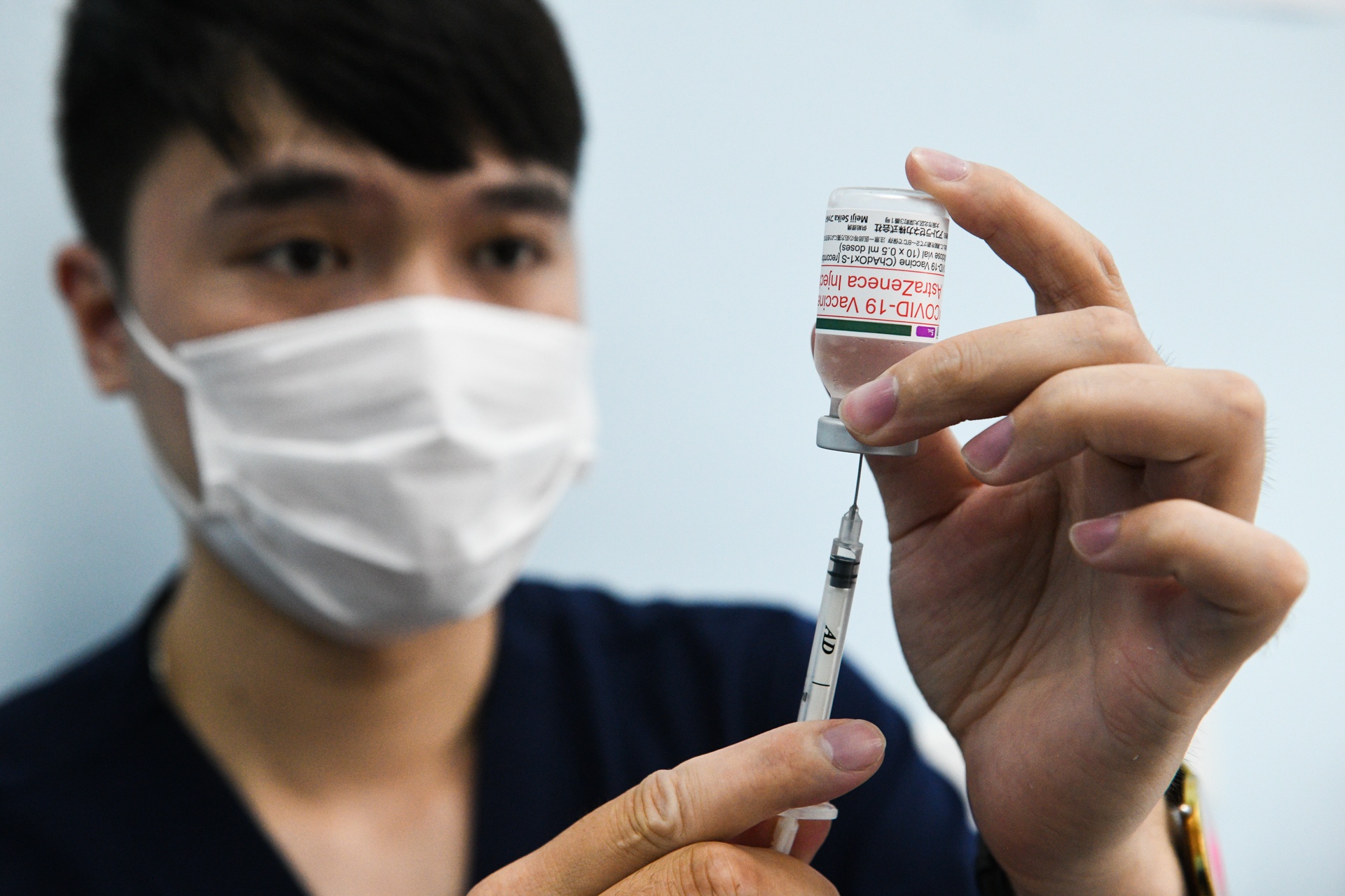 tiêm chủng vaccine covid-19,  bệnh viện Bạch Mai ảnh 3 tiem chung vaccine covid-19,  benh vien Bach Mai anh 3