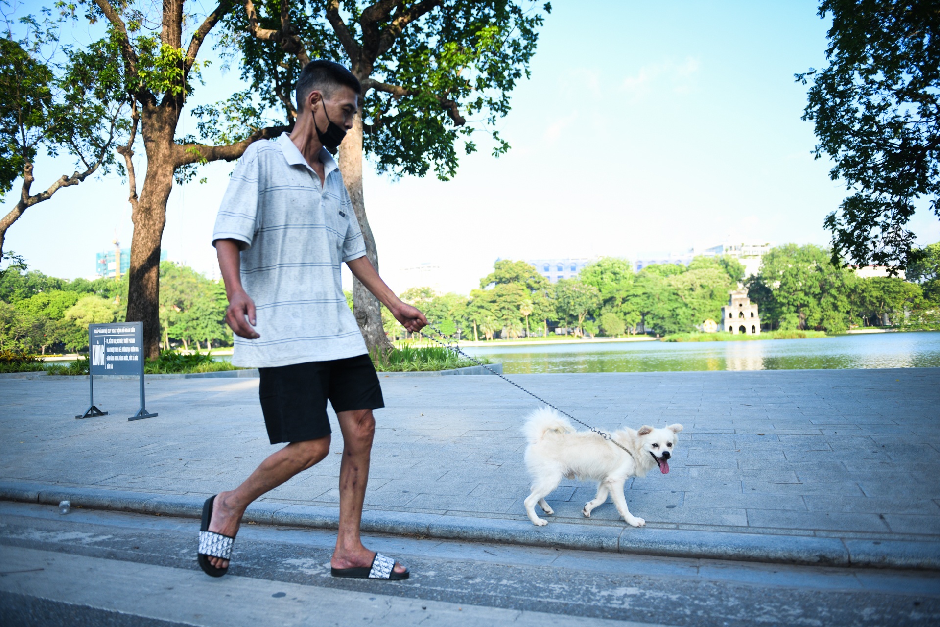 Nguoi dan tap the duc,  Ho Tay dong nguoi,  tap the duc sang som anh 7