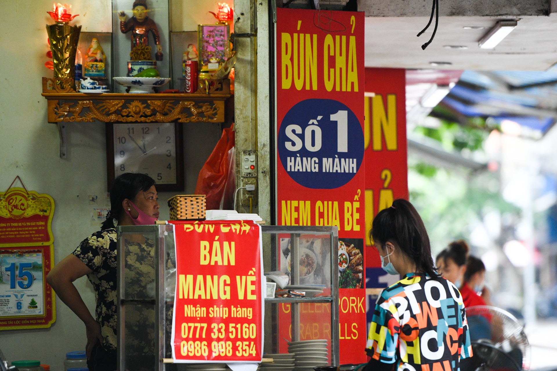 Bun cha Ha Noi,  kinh doanh mua dich,  ban mang ve anh 5