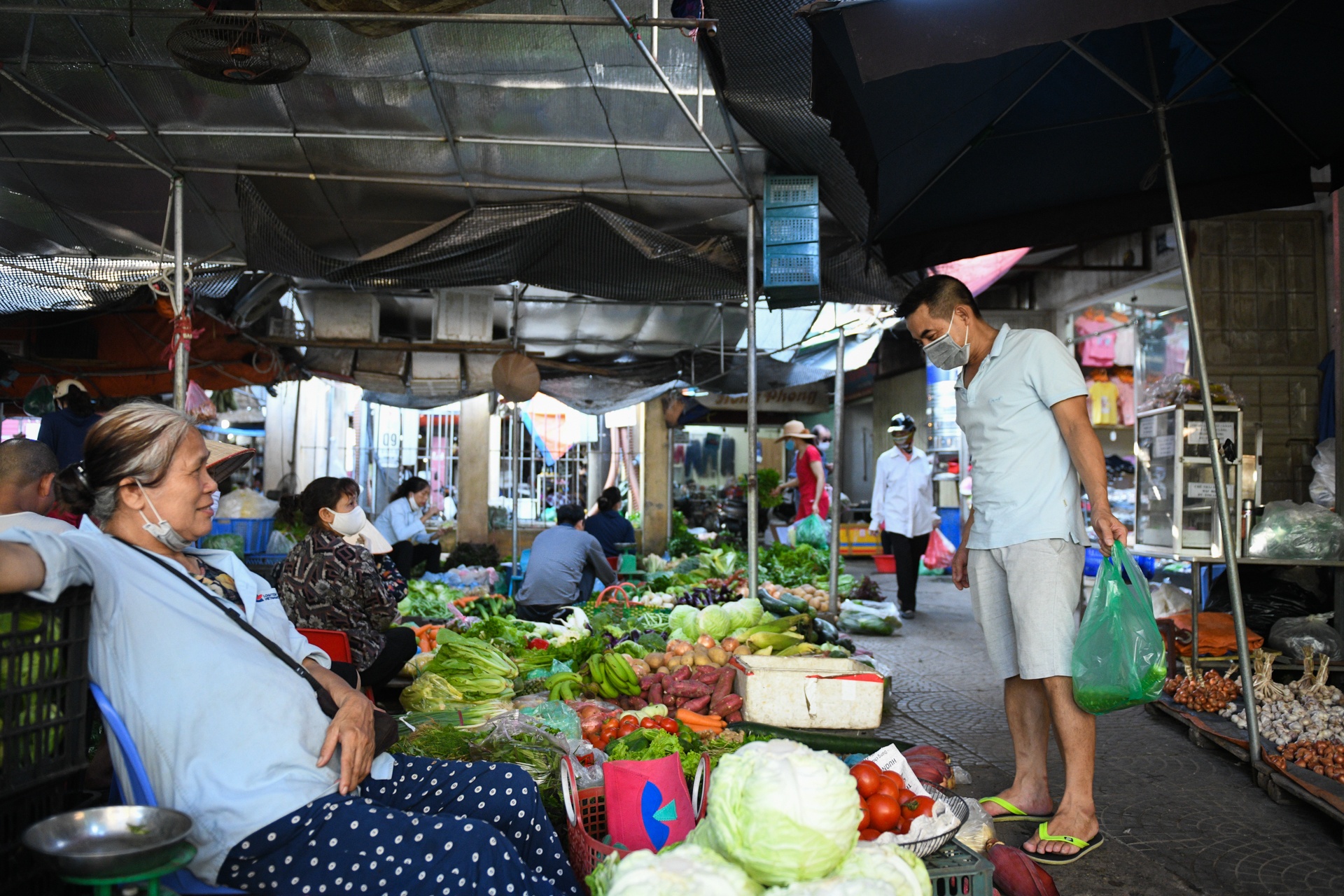 huong dan vien du lich,  anh huong dich covid-19 anh 14