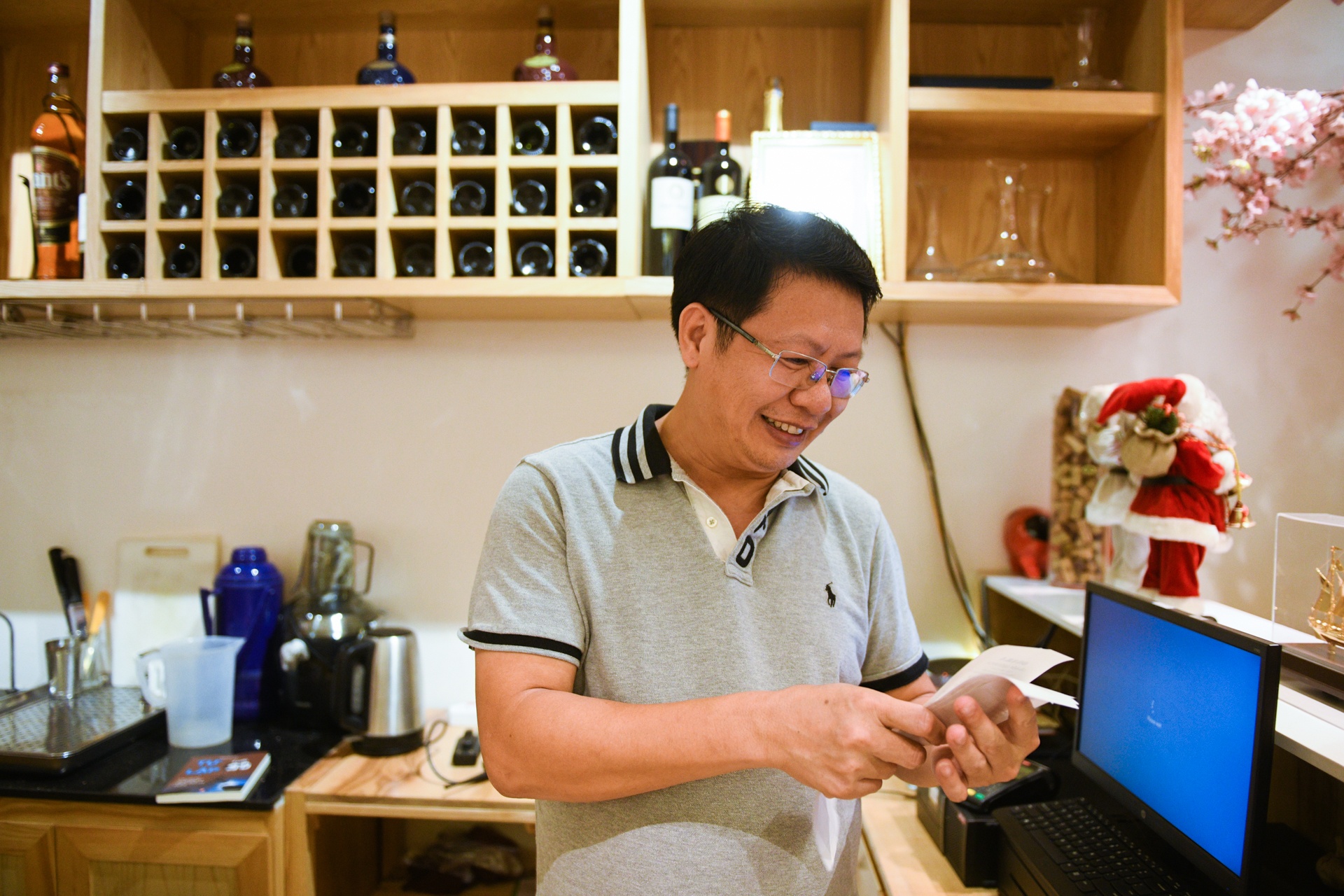 huong dan vien du lich,  anh huong dich covid-19 anh 30