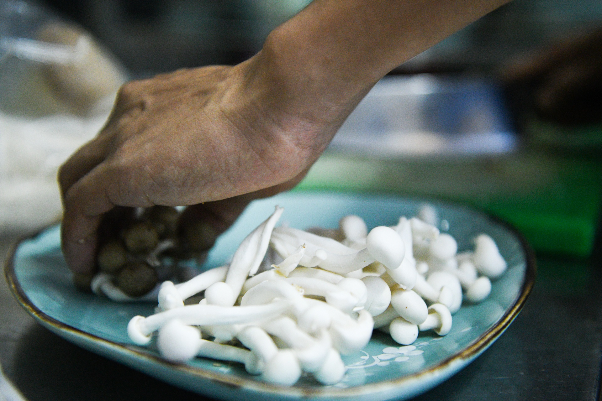 huong dan vien du lich,  anh huong dich covid-19 anh 34