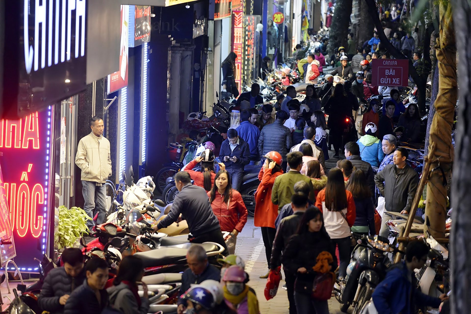 Hà Nội giãn cách theo chỉ thị 16, Hà Nội thay đổi lạ thường ảnh 10 Ha Noi gian cach theo chi thi 16, Ha Noi thay doi la thuong anh 10