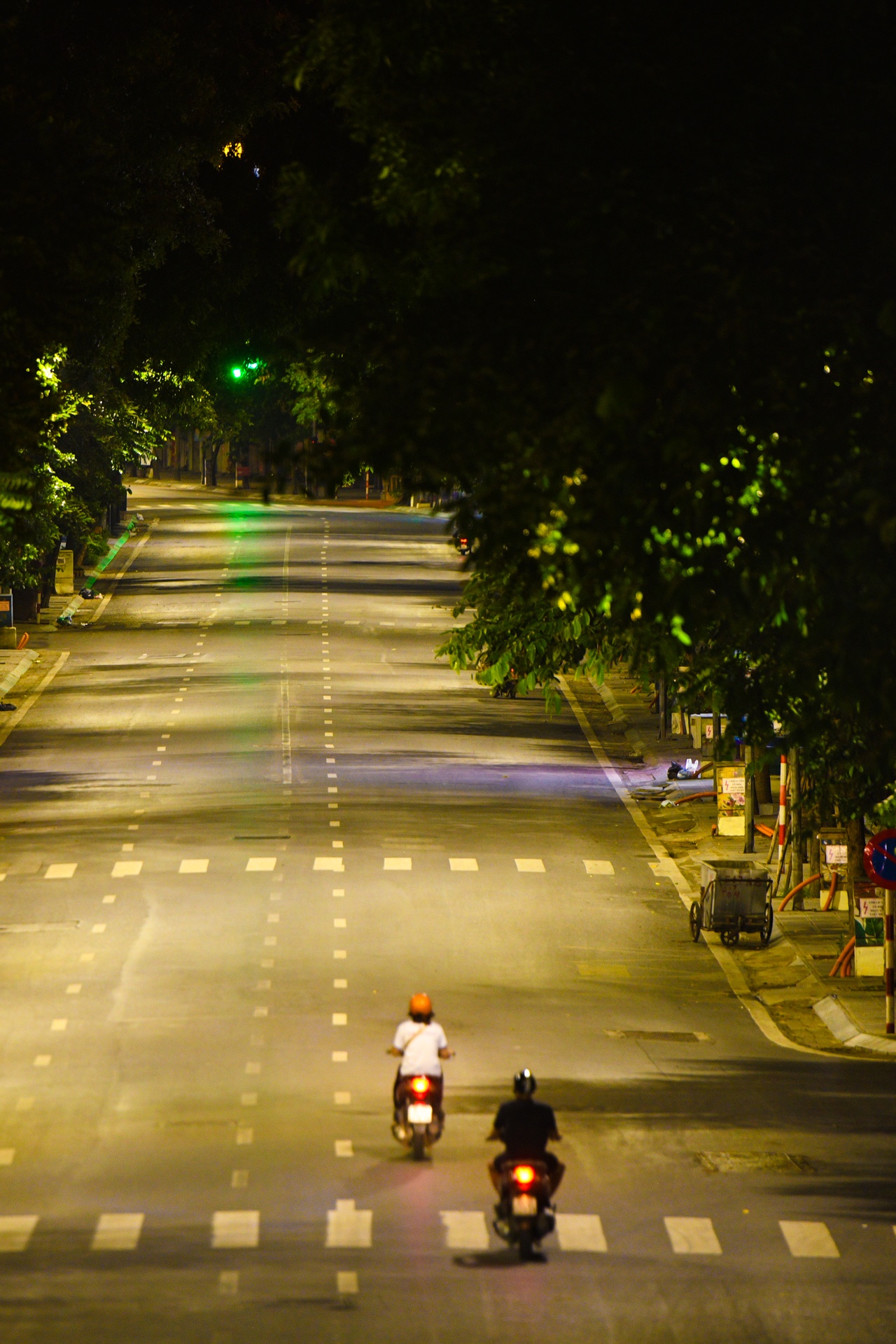 Hà Nội giãn cách theo chỉ thị 16, Hà Nội thay đổi lạ thường ảnh 16 Ha Noi gian cach theo chi thi 16, Ha Noi thay doi la thuong anh 16