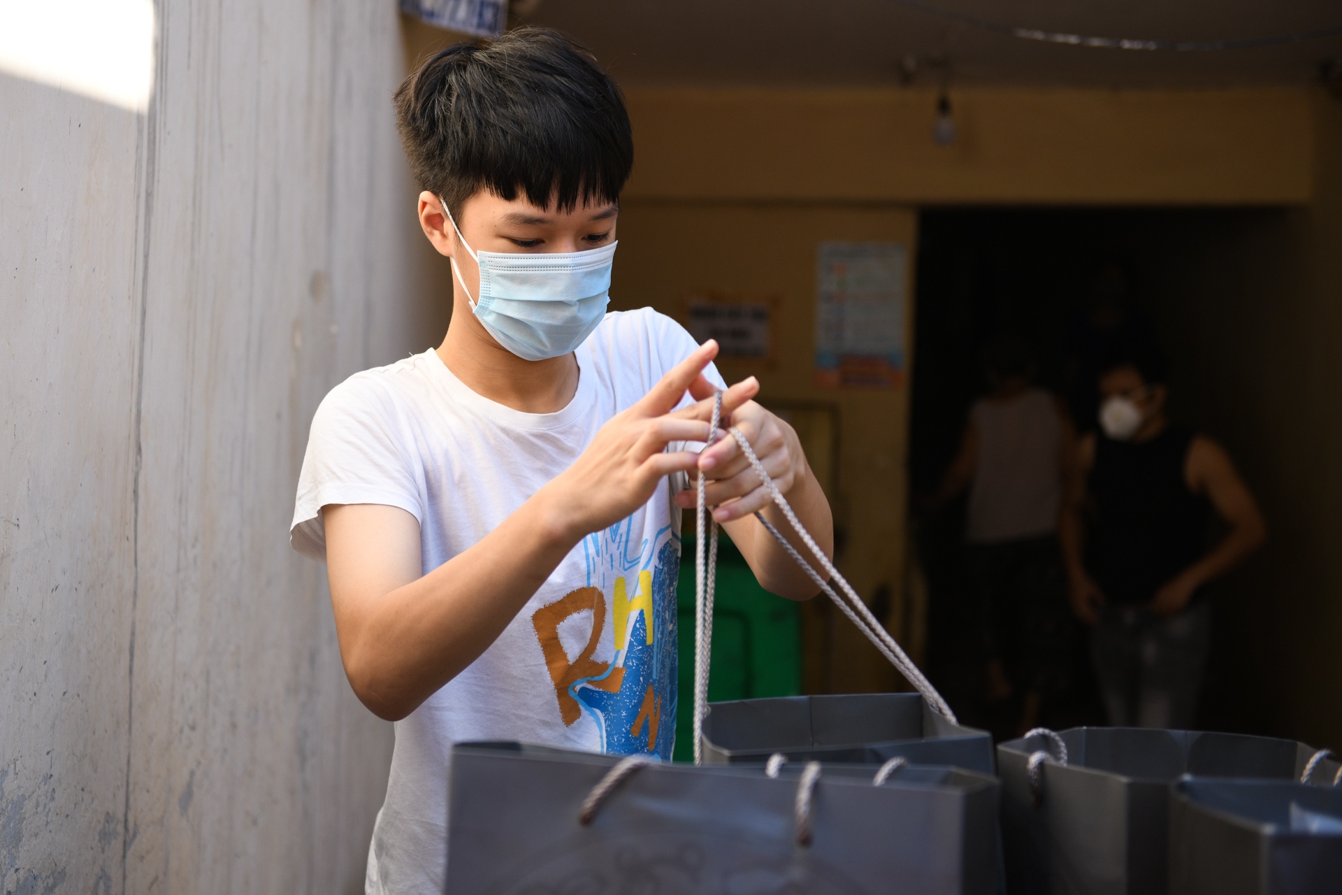 Trao quà cứu trợ,  cứu trợ mùa dịch,  Hà Nội giãn cách ảnh 5 Trao qua cuu tro,  cuu tro mua dich,  Ha Noi gian cach anh 5