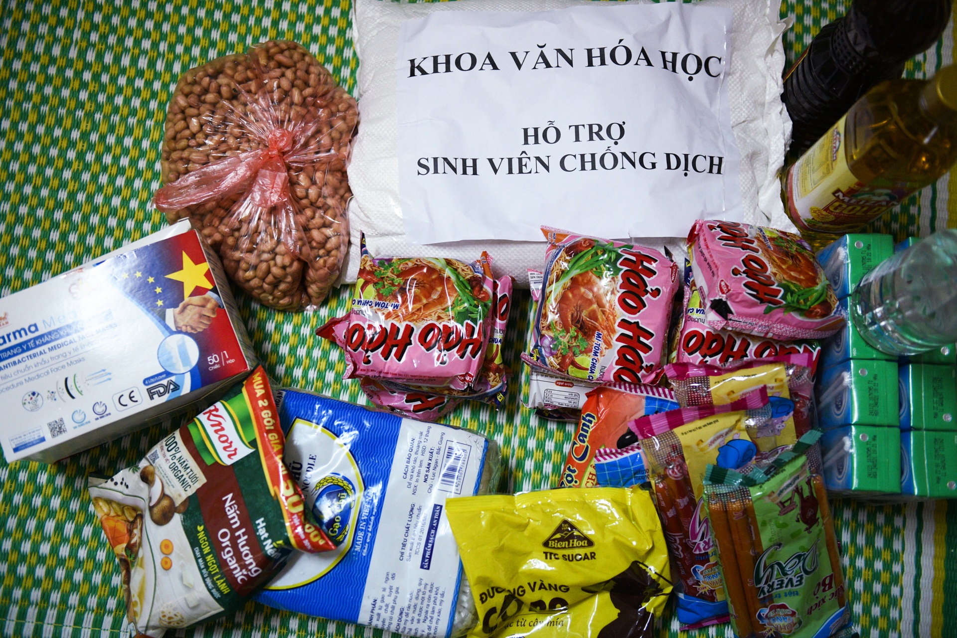 Sinh viên mắc kẹt, Hà Nội giãn cách, cứu trợ sinh viên, cứu trợ mùa dịch ảnh 8 Sinh vien mac ket, Ha Noi gian cach, cuu tro sinh vien, cuu tro mua dich anh 8