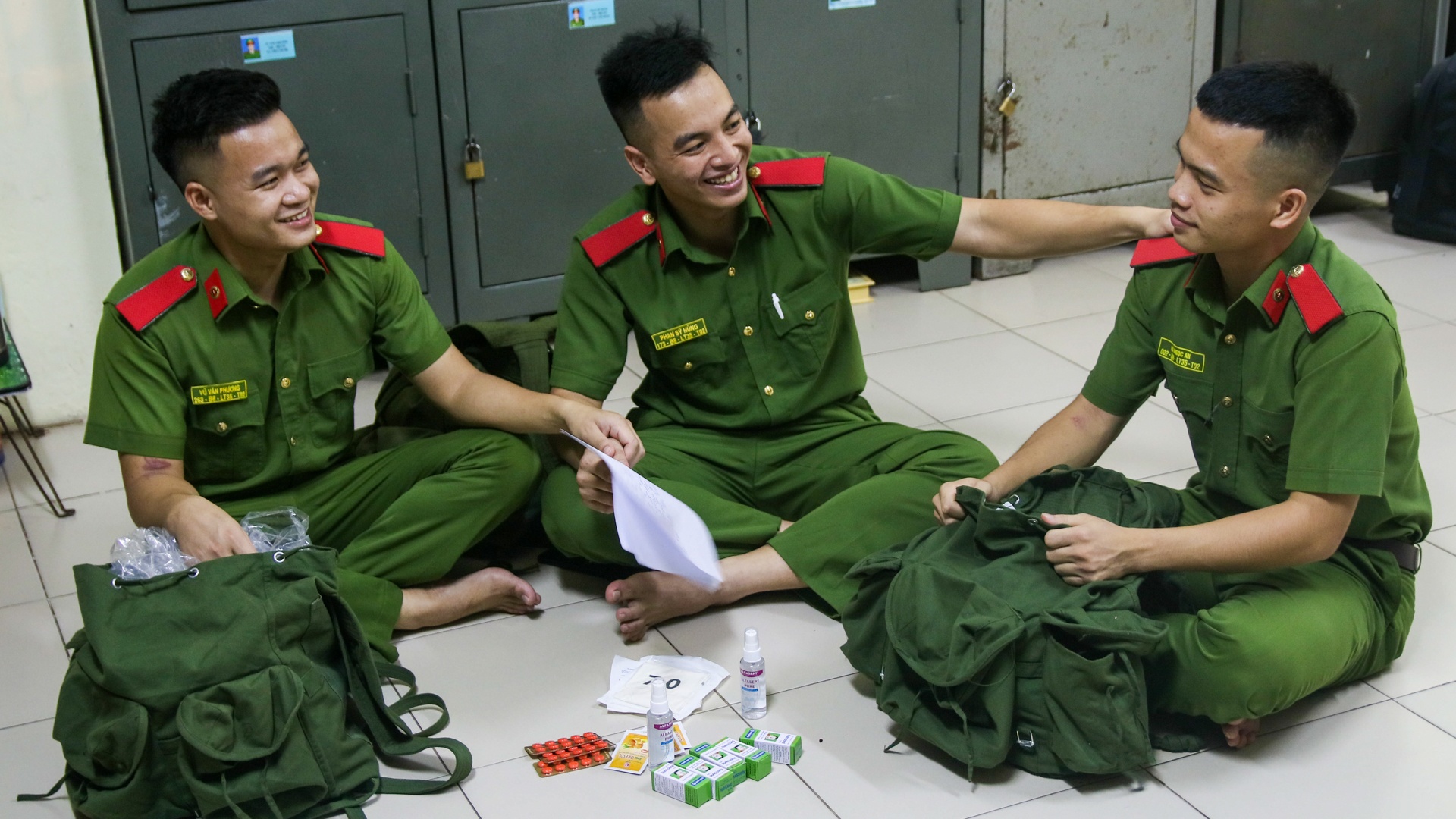 học viện cảnh sát, lên đường chống dịch ảnh 19 hoc vien canh sat, len duong chong dich anh 19