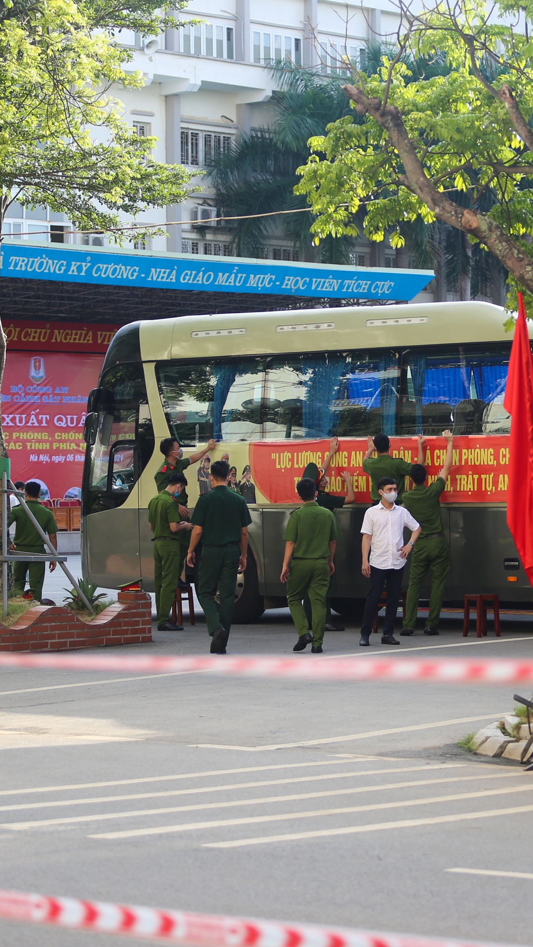 học viện cảnh sát, lên đường chống dịch ảnh 4 hoc vien canh sat, len duong chong dich anh 4