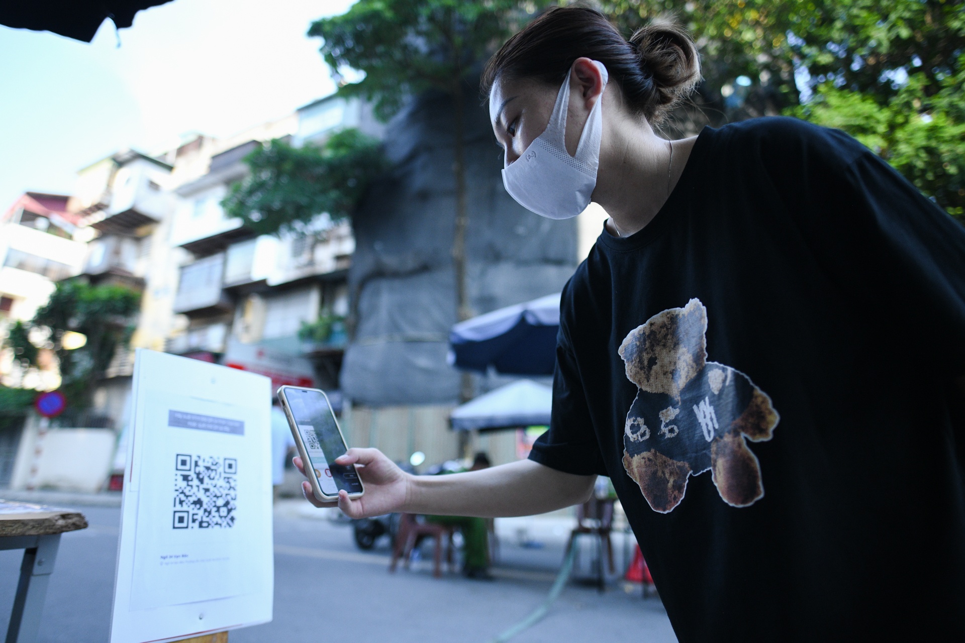 Ha Noi dong duc xe co,  chot kiem soat dich anh 9