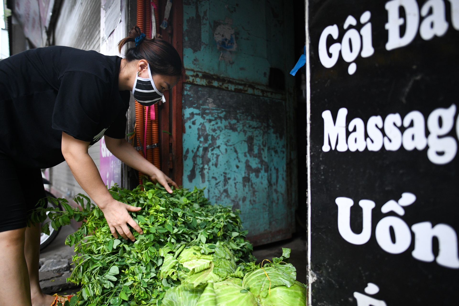 nhu yeu pham,  chuyen doi kinh doanh anh 4
