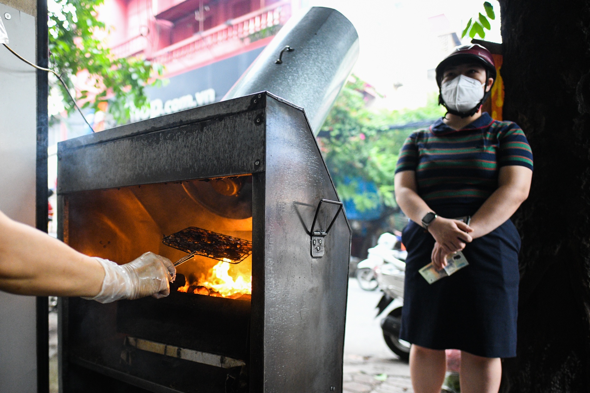 Ha Noi ap dung ban mang ve, anh 4