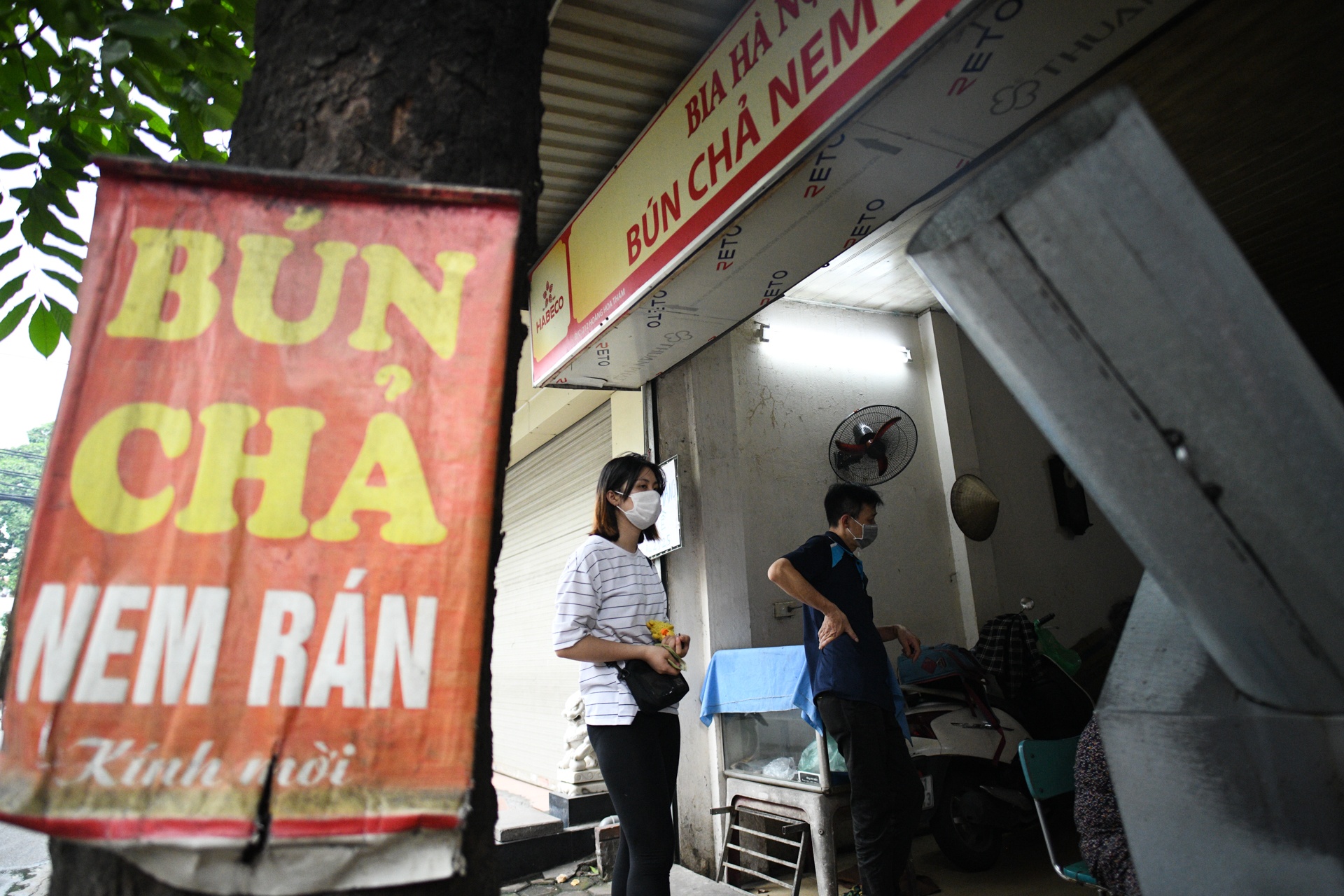 Ha Noi ap dung ban mang ve, anh 1