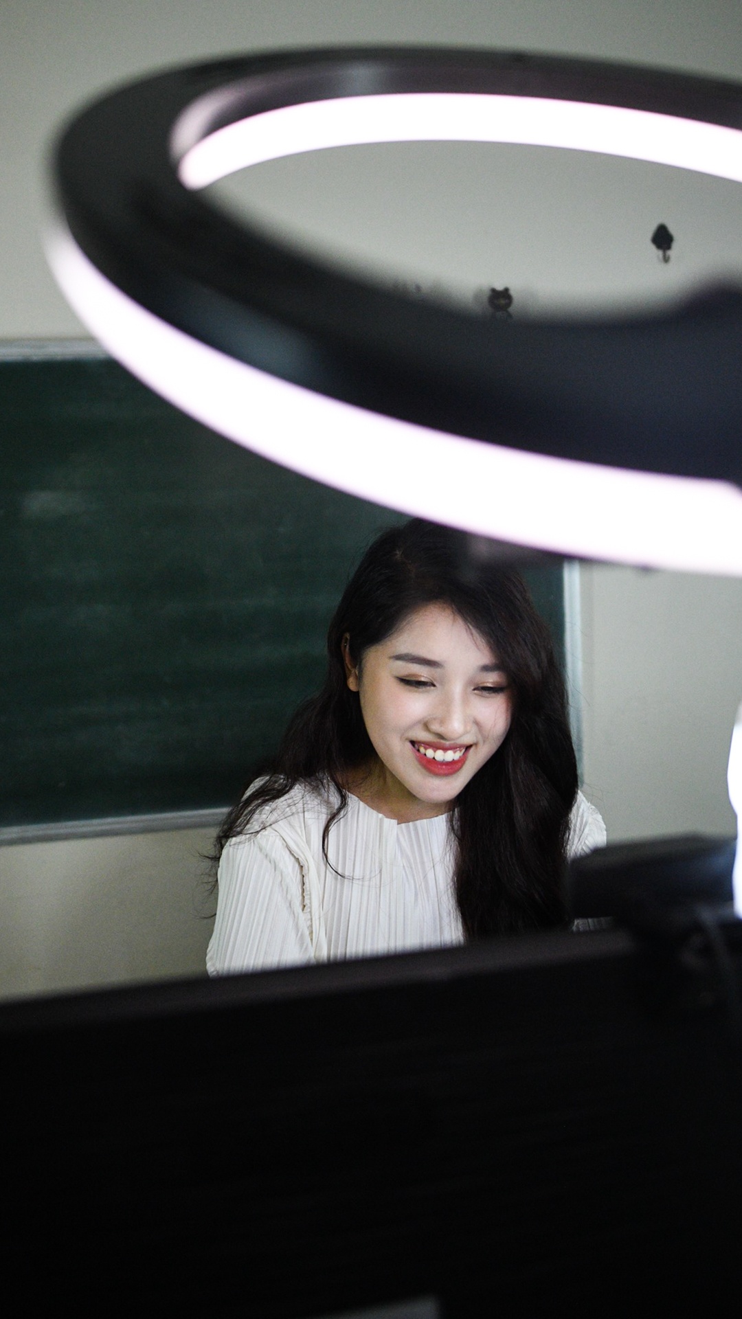 cô giá Nga dạy vật lý, cô giáo vật lý ảnh 12 co gia Nga day vat ly, co giao vat ly anh 12