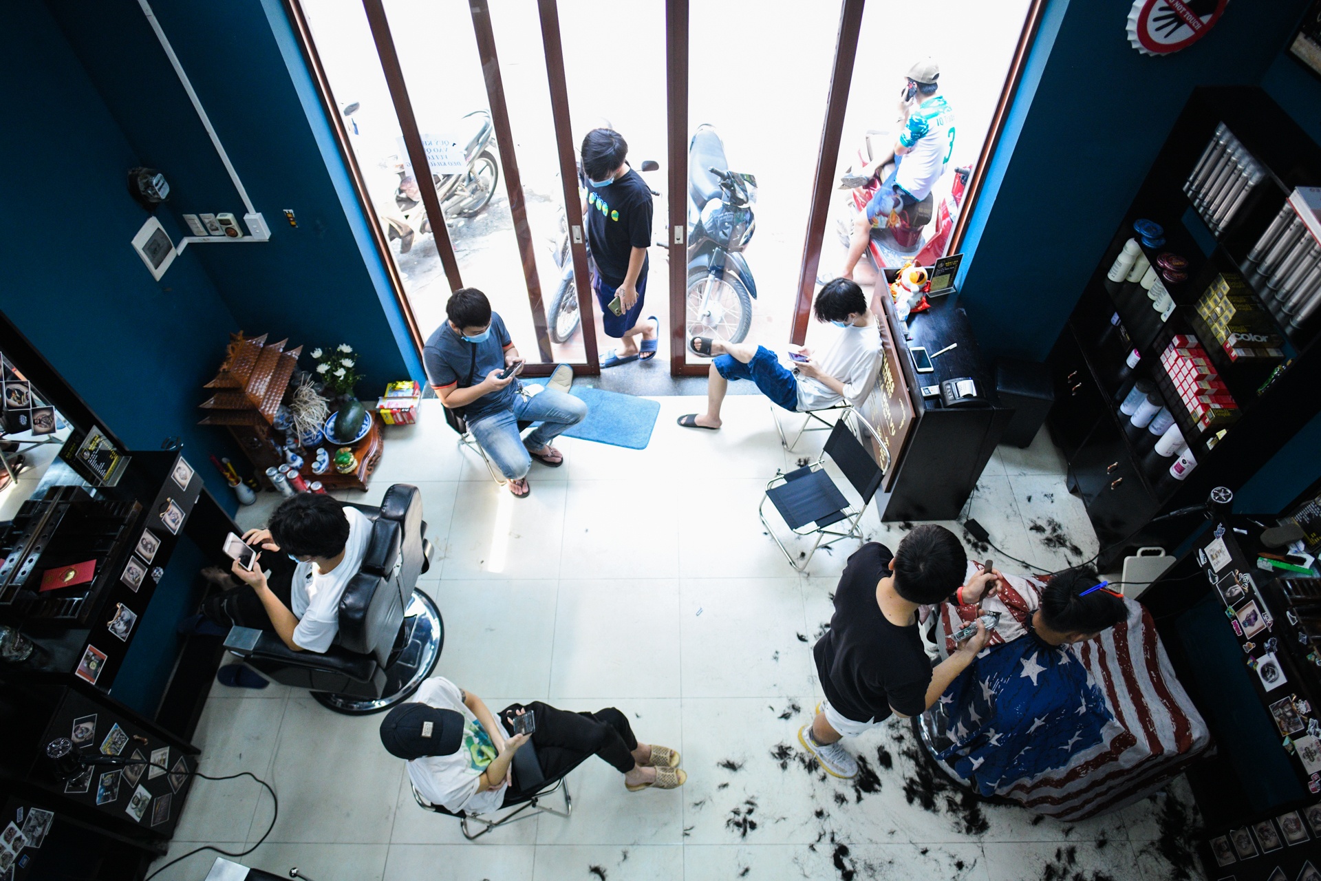 Ha Noi mo cua tro lai anh 1