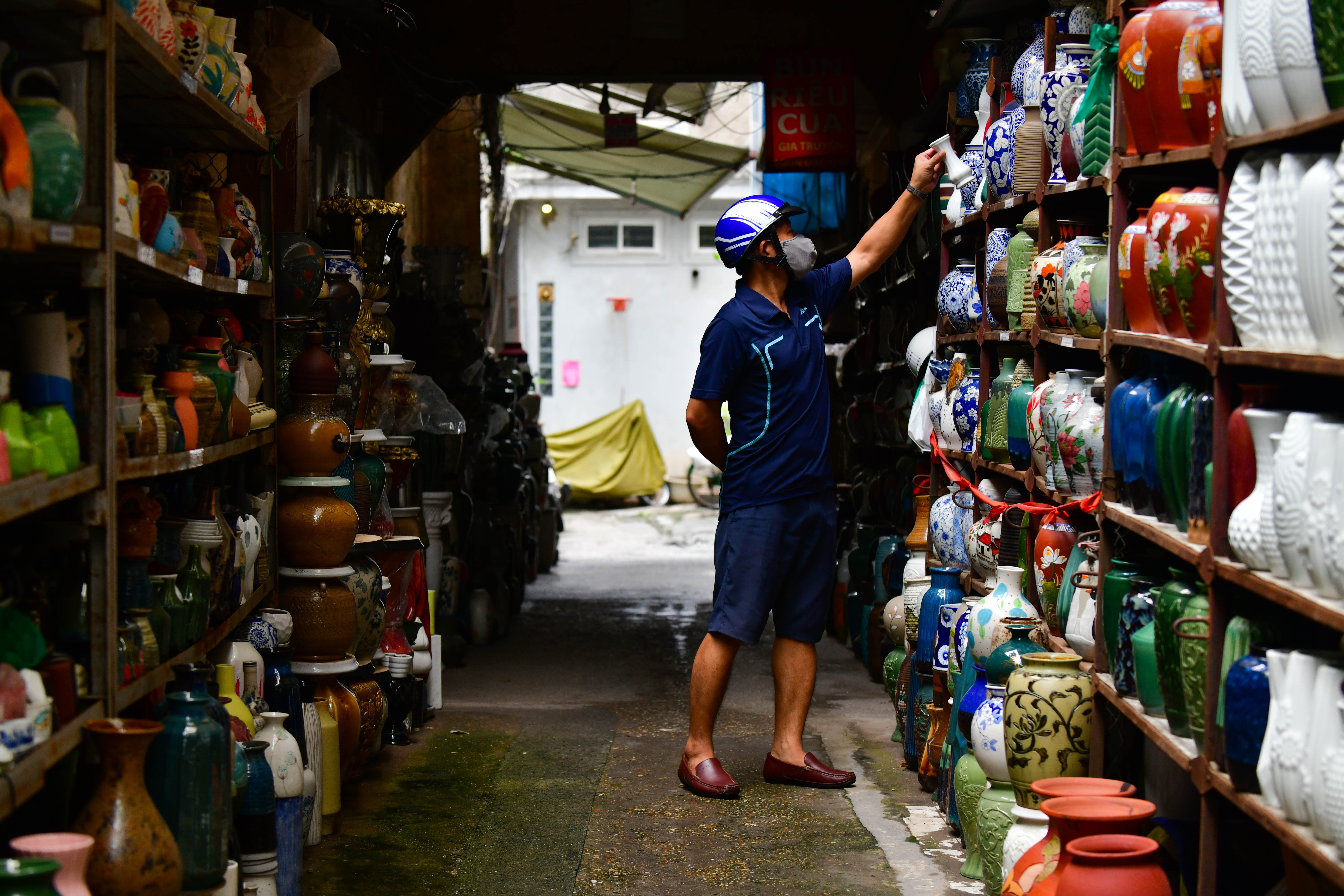 Ha Noi sau gian cach,  dich Covid-19 anh 3