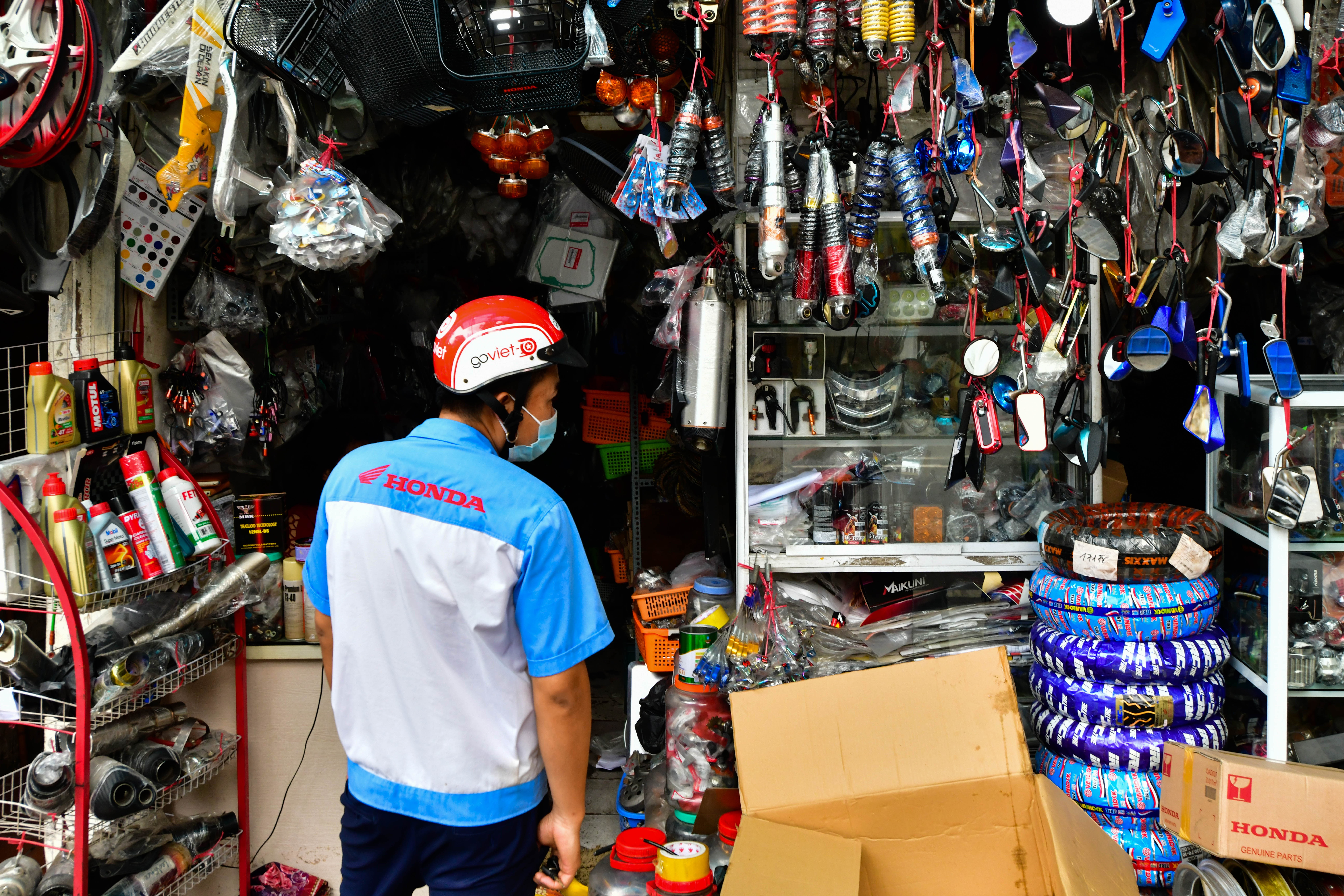 Ha Noi sau gian cach,  dich Covid-19 anh 8