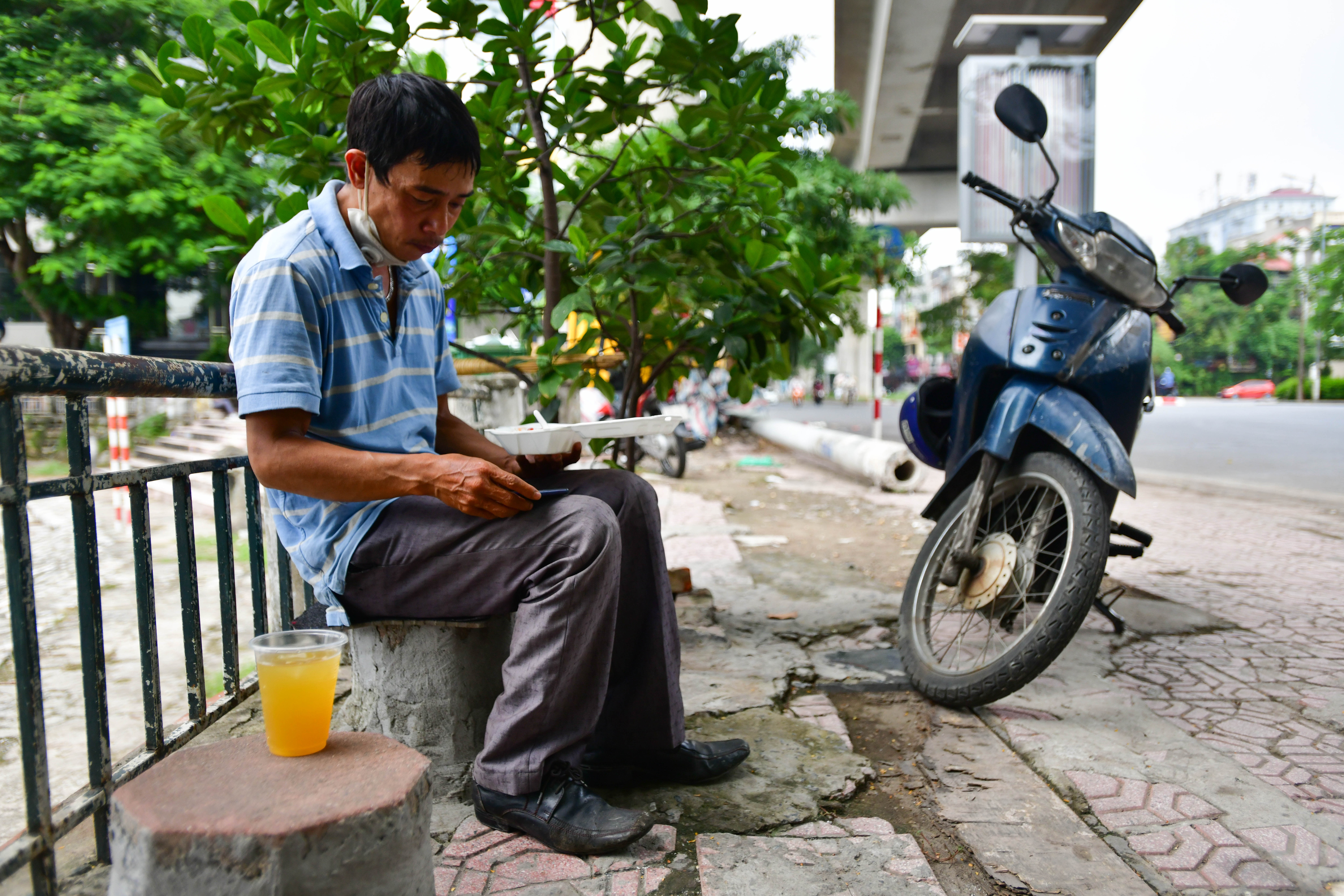 hang quan ban mang ve anh 10