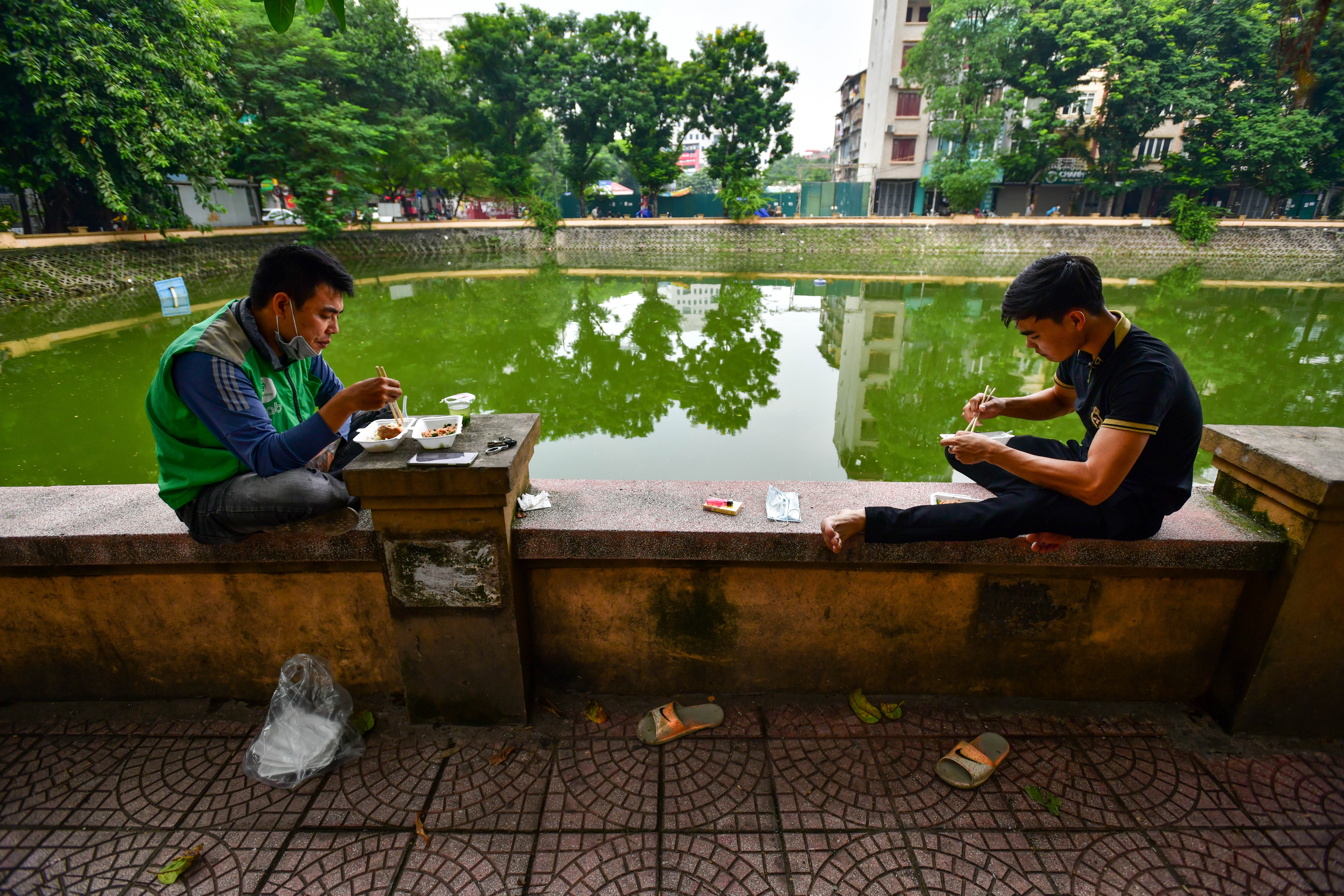 hang quan ban mang ve anh 1