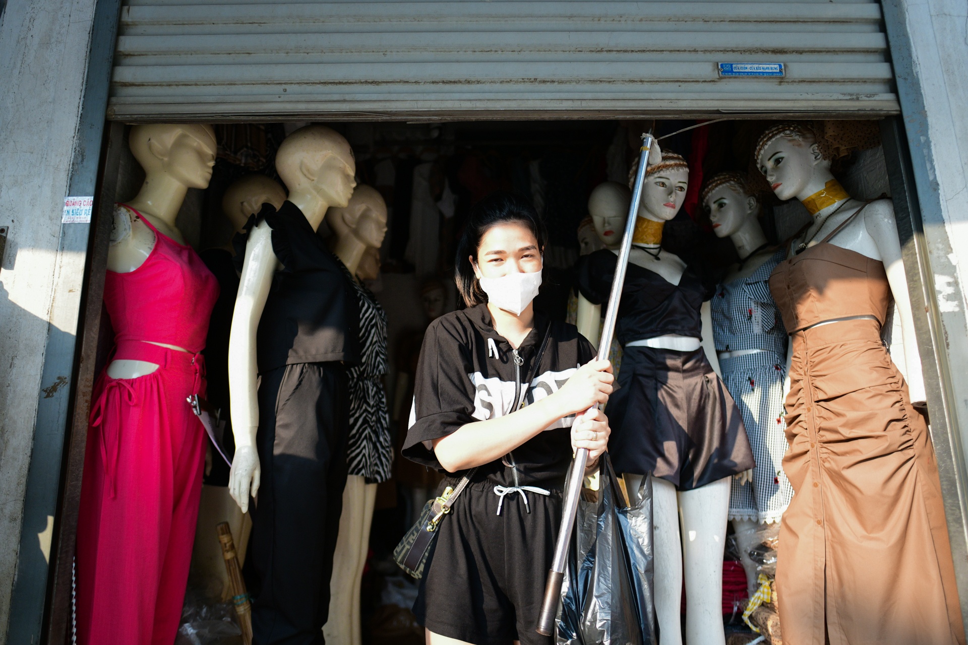 cho Ninh Hiep,  cho quan ao Ha Noi anh 6