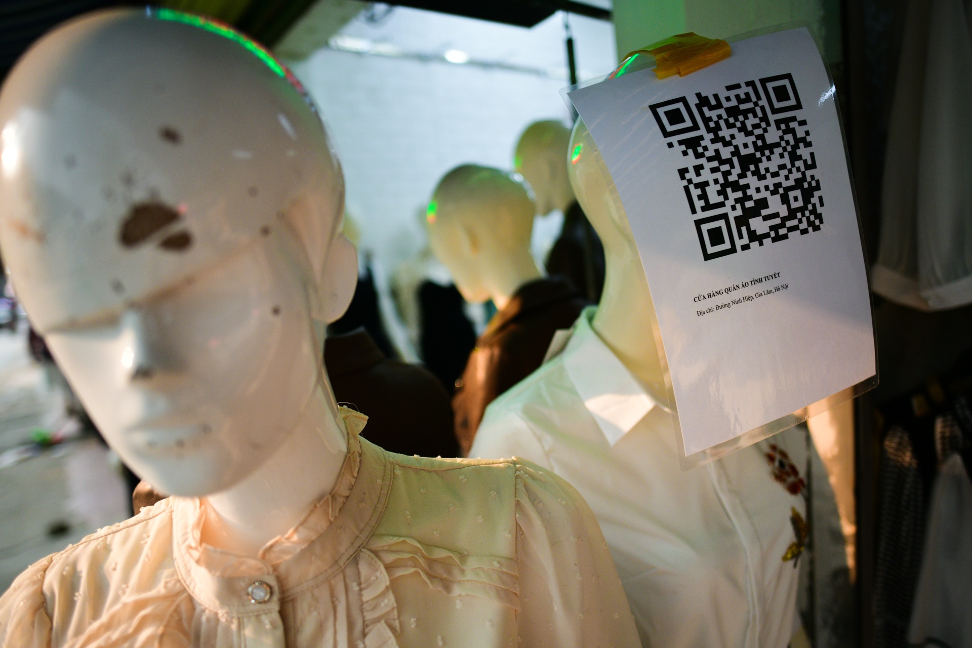 cho Ninh Hiep,  cho quan ao Ha Noi anh 11