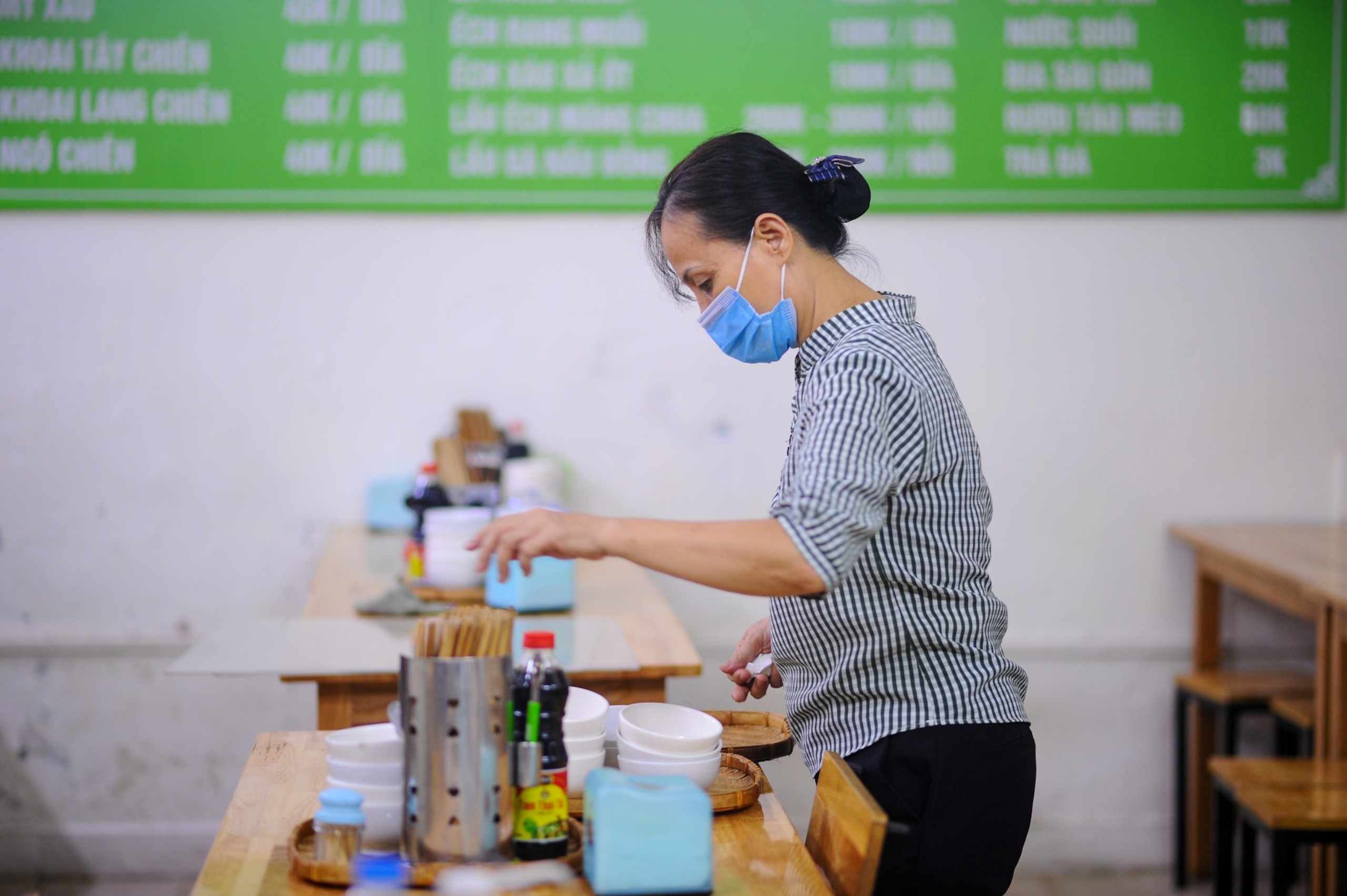 Ha Noi cho phep an uong tai cho,  hang an Ha Noi anh 4