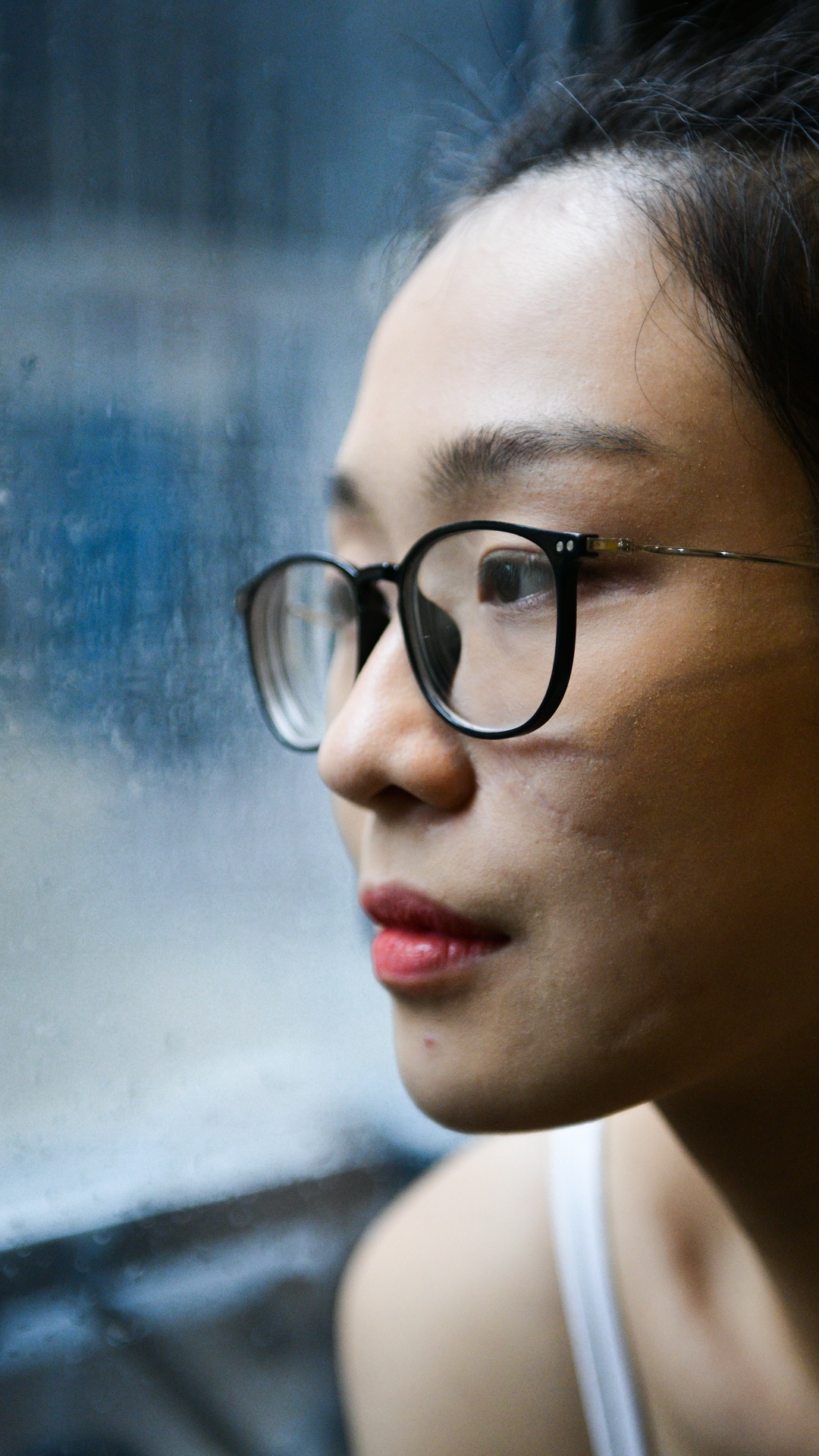 co giao day yoga,  mo mat can,  vien mat Ha Noi anh 6