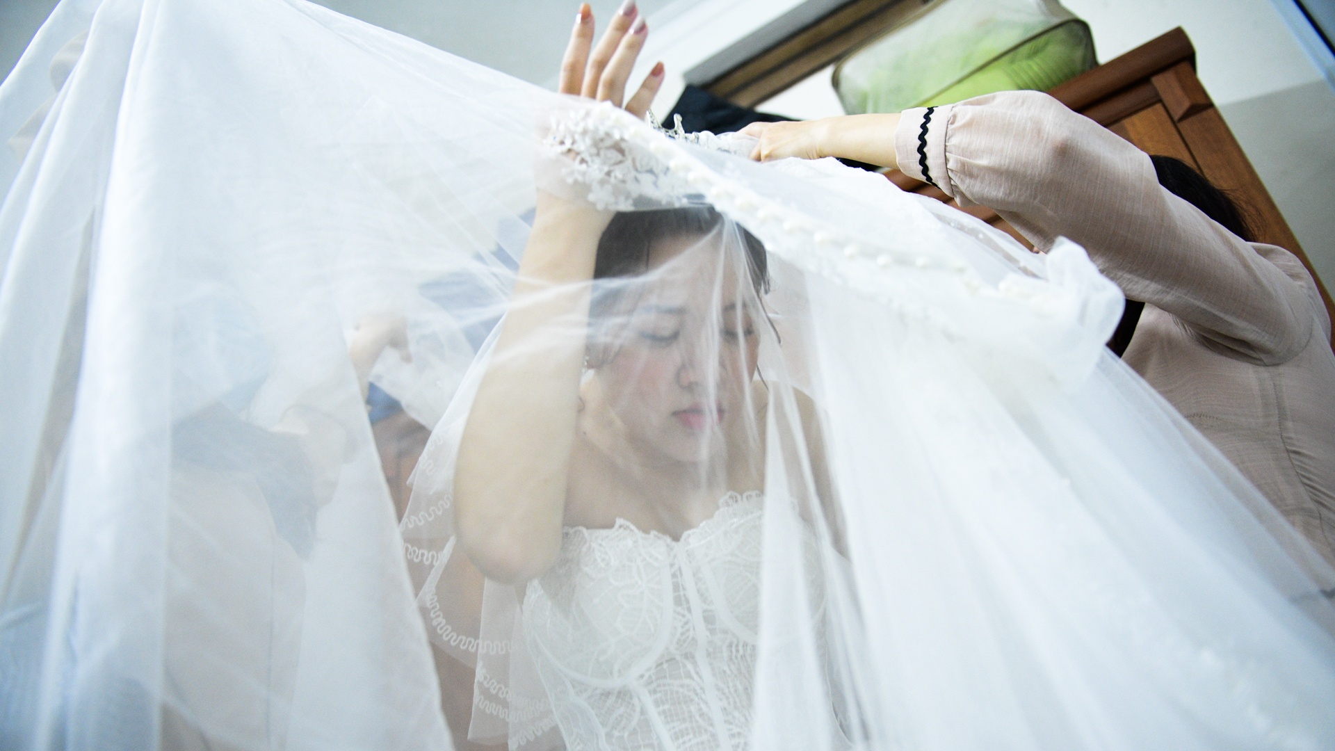 dam cuoi mua dich anh 14