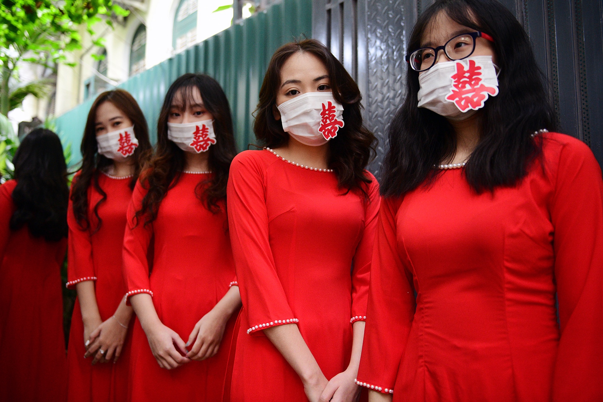 dam cuoi mua dich anh 9