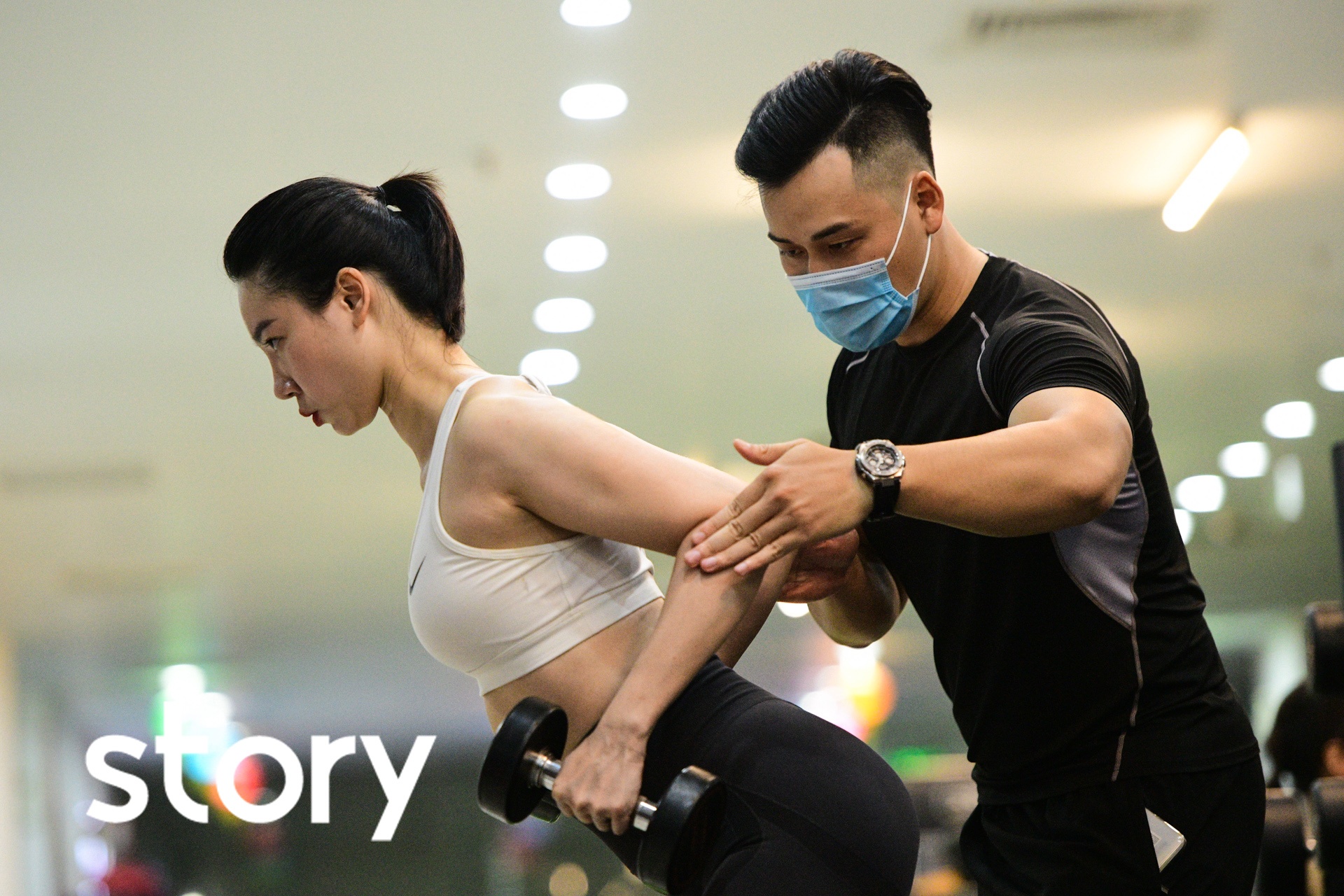 Huan luyen vien the hinh ban ron ngay dau tro lai phong tap hinh anh