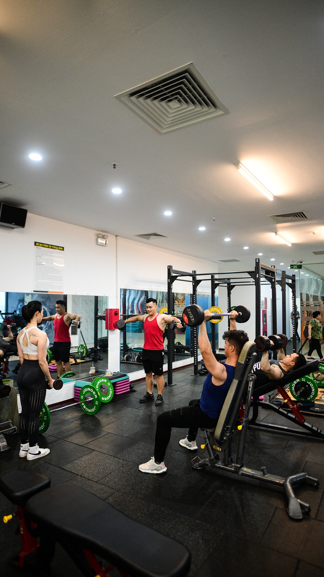 huấn luyện viên thể hình,  phòng gym mở cửa,  Hà Nội bình thường mới ảnh 26 huan luyen vien the hinh,  phong gym mo cua,  Ha Noi binh thuong moi anh 26