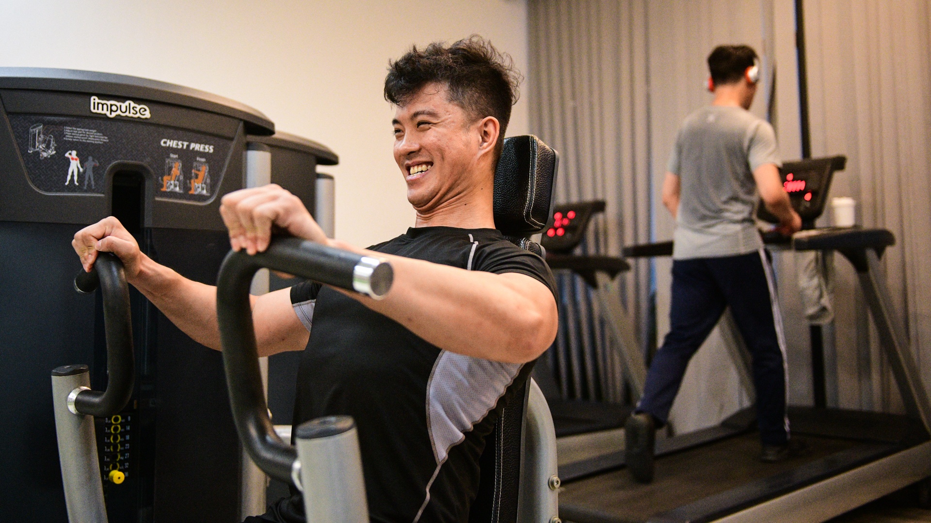 huấn luyện viên thể hình,  phòng gym mở cửa,  Hà Nội bình thường mới ảnh 37 huan luyen vien the hinh,  phong gym mo cua,  Ha Noi binh thuong moi anh 37
